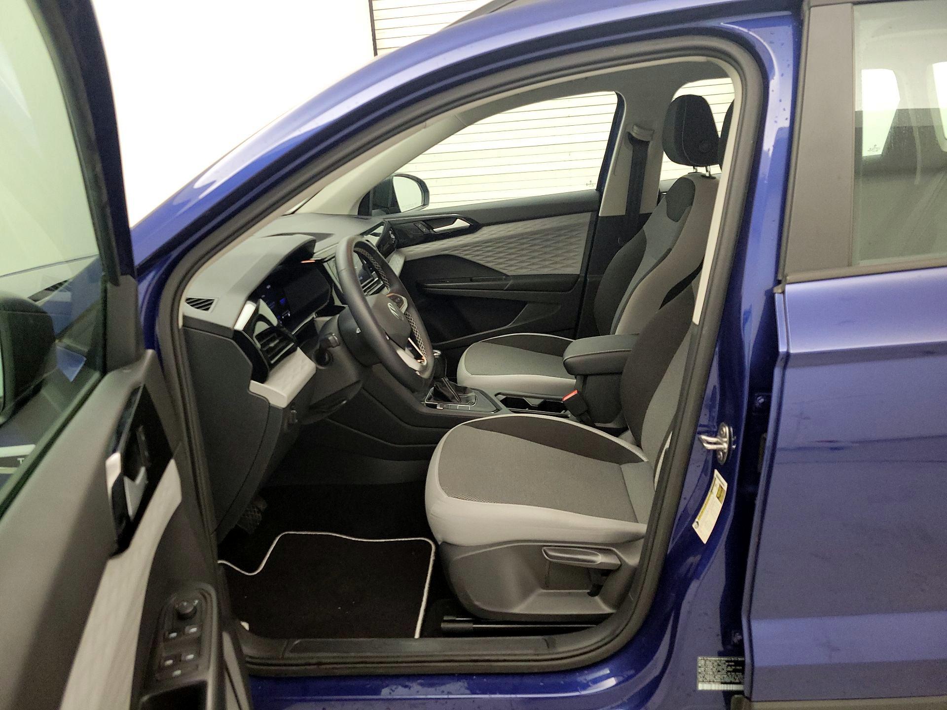 Thumbnail: 2023 Volkswagen Taos - 11