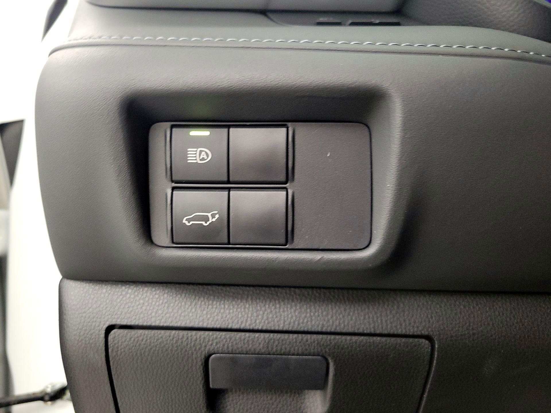 Thumbnail: 2022 Toyota Highlander - 13