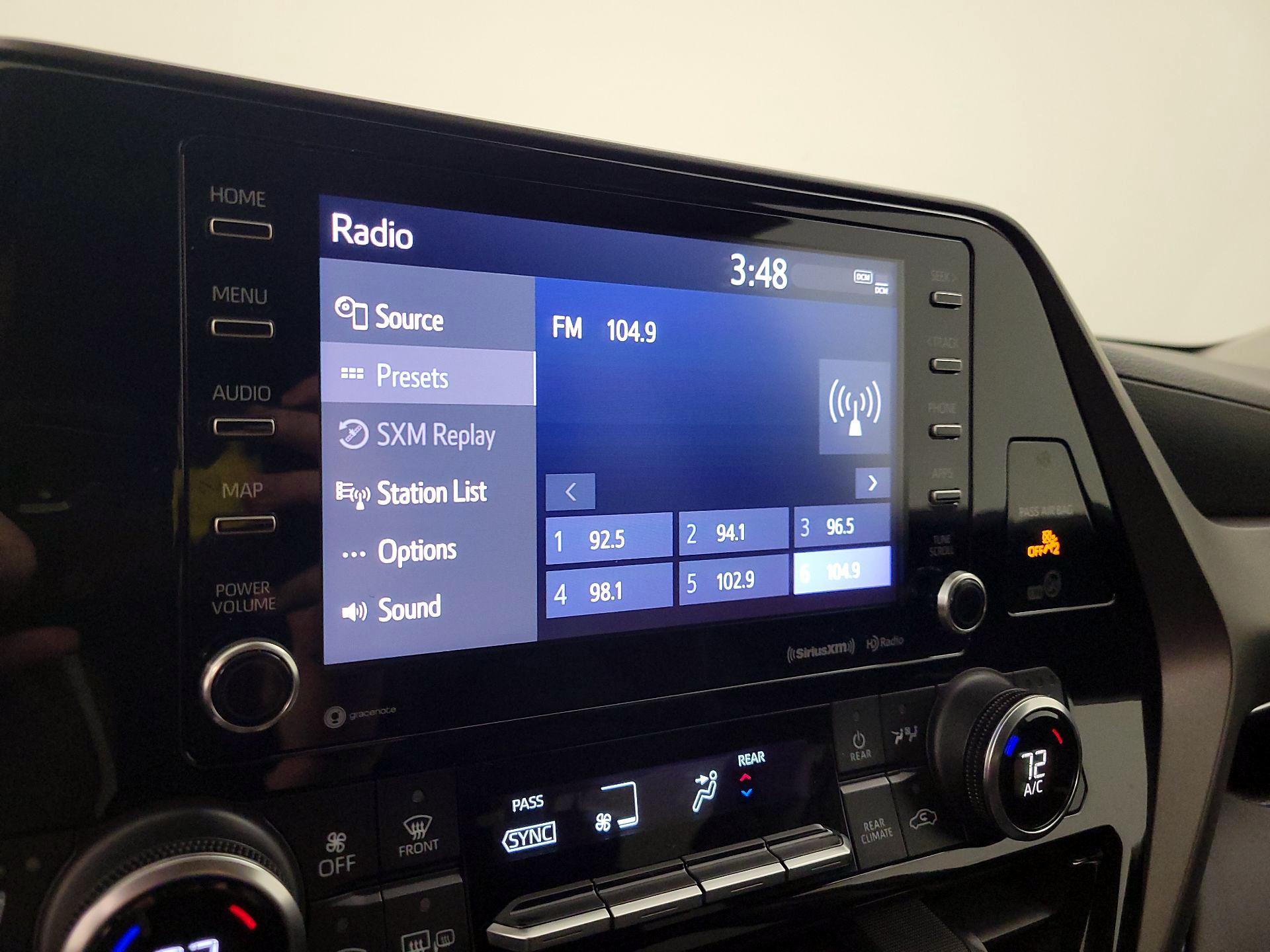 Thumbnail: 2022 Toyota Highlander - 15