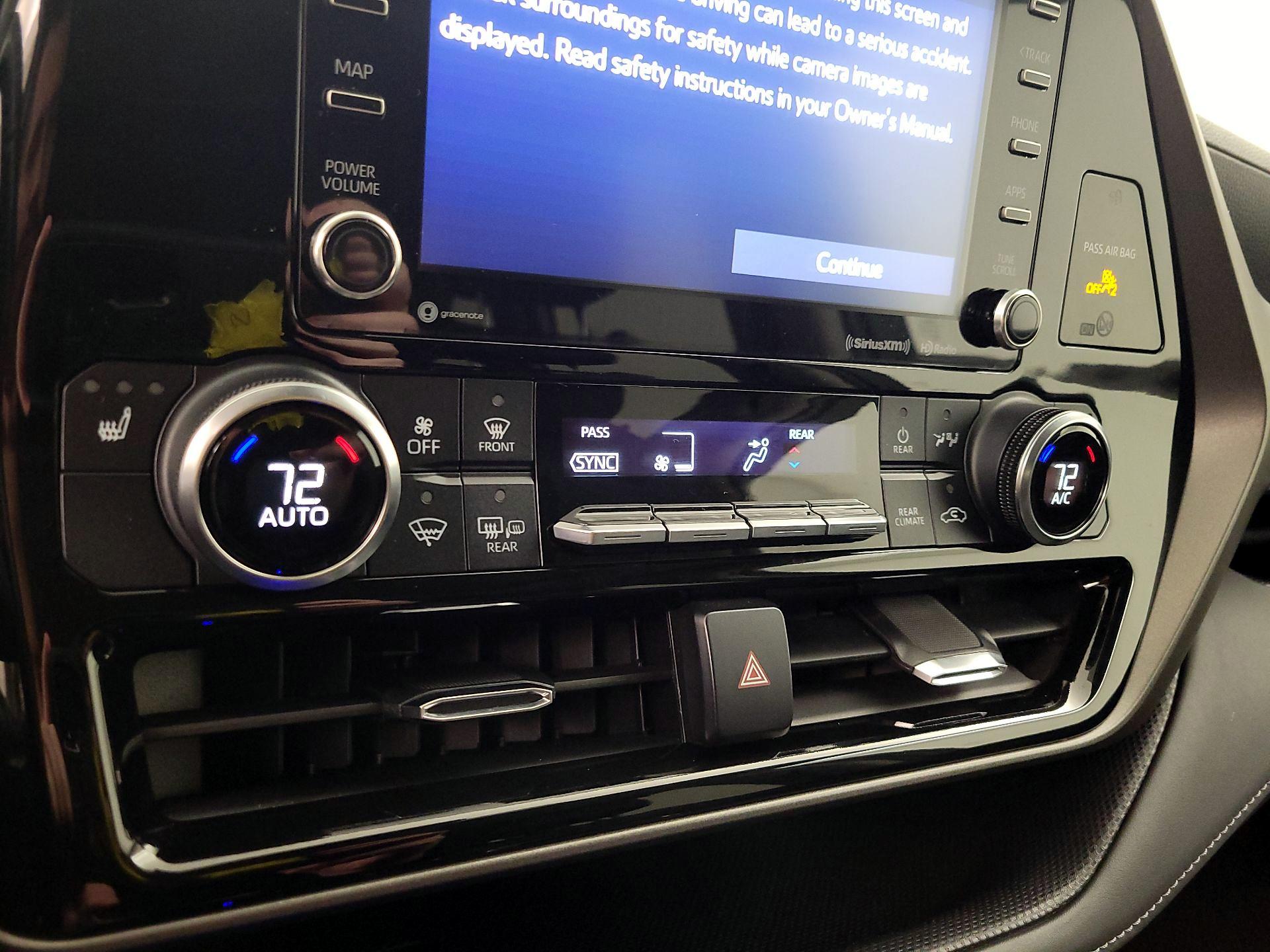 Thumbnail: 2022 Toyota Highlander - 16