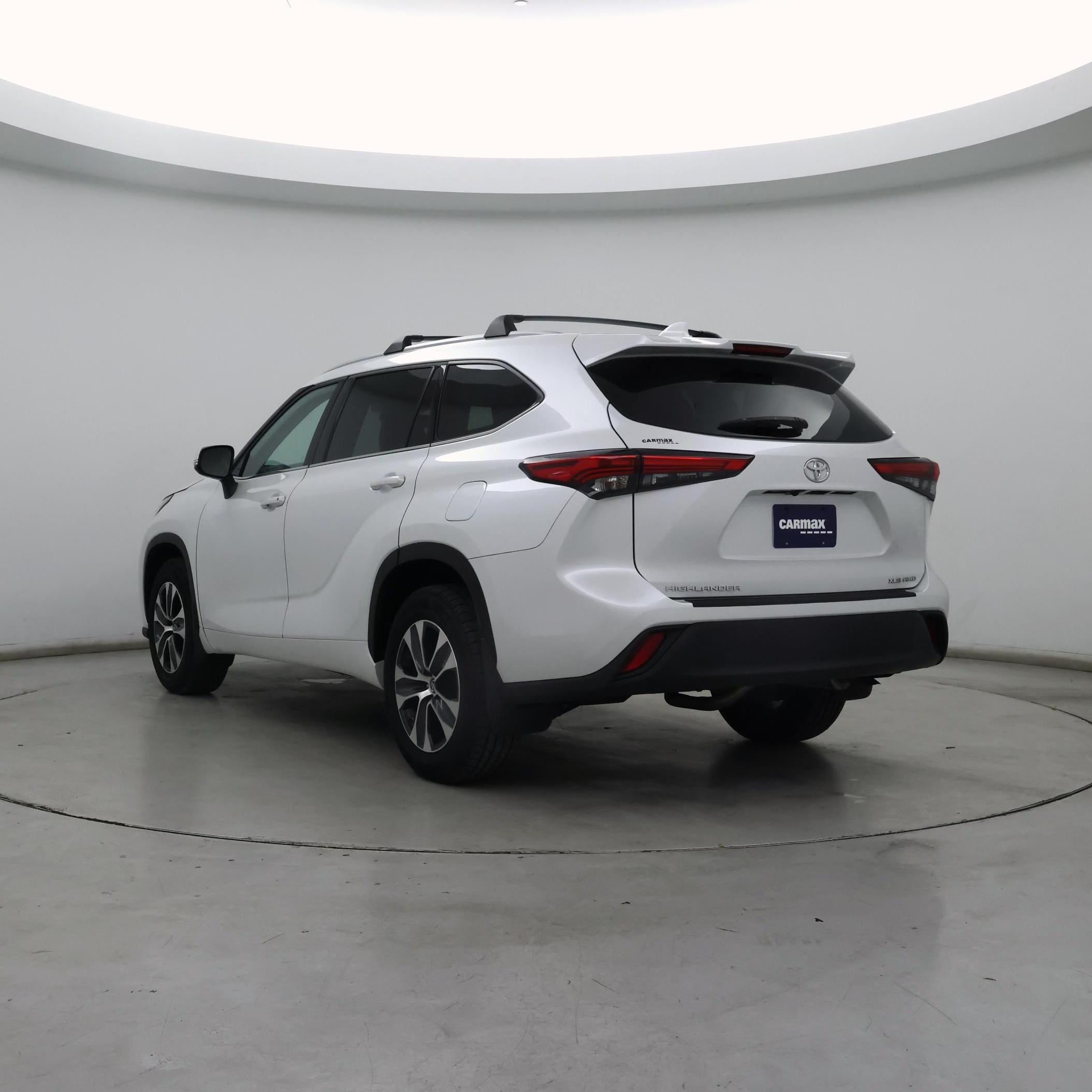 Thumbnail: 2022 Toyota Highlander - 2