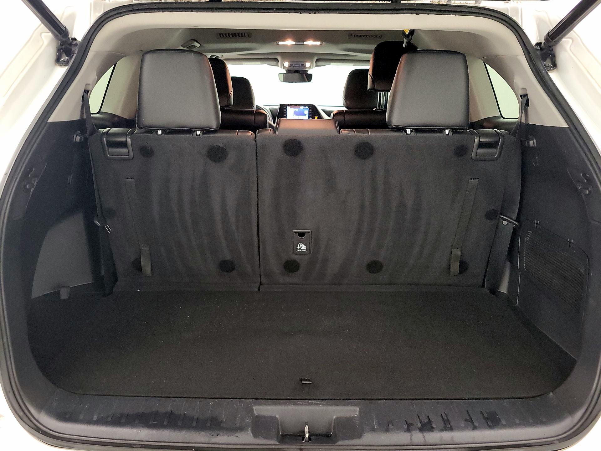 Thumbnail: 2022 Toyota Highlander - 20