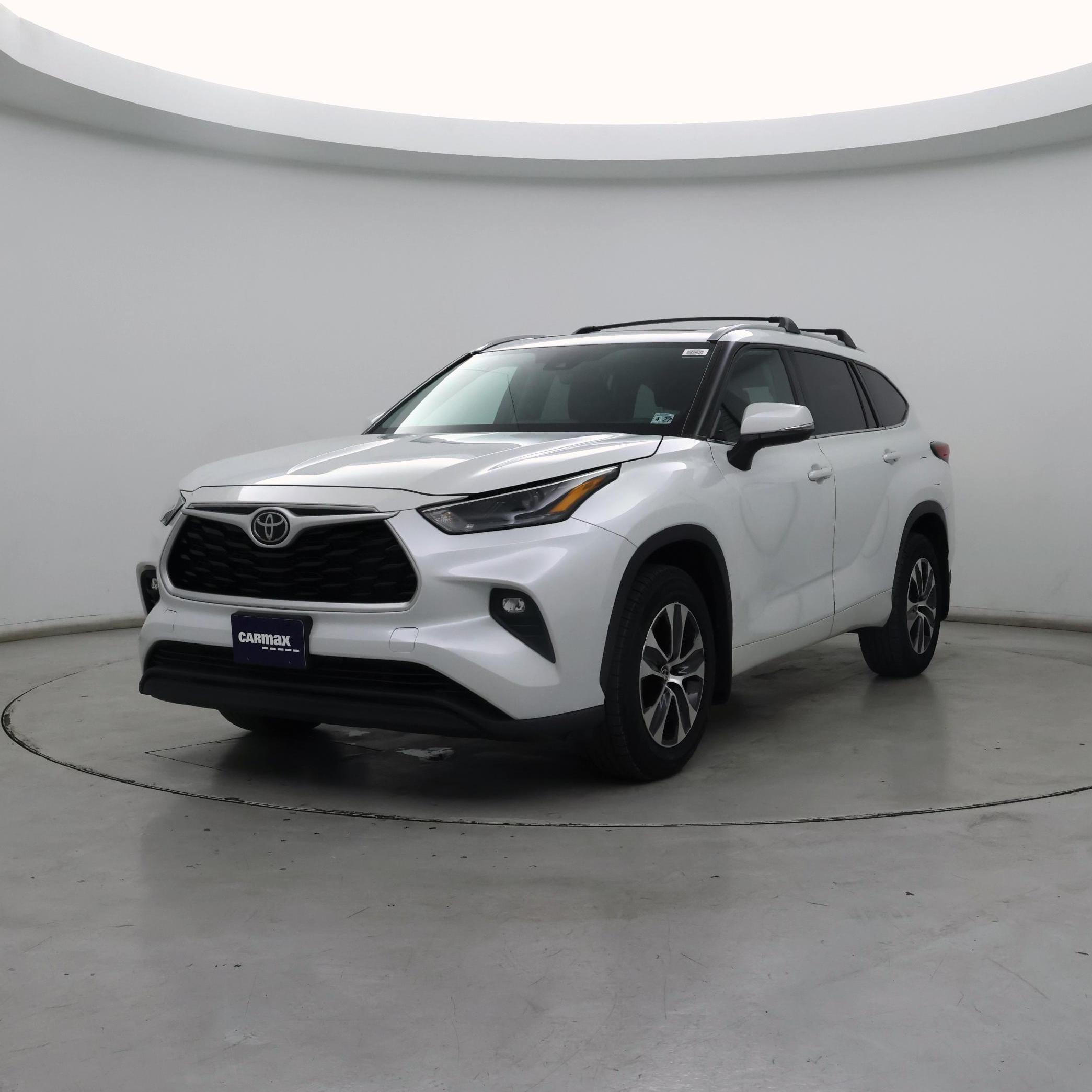 Thumbnail: 2022 Toyota Highlander - 4