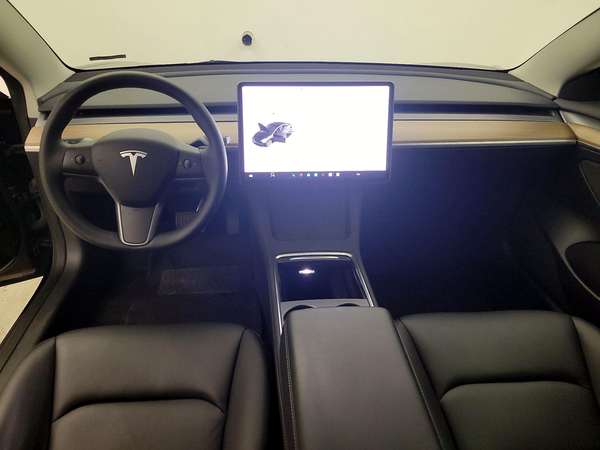 Thumbnail: 2023 Tesla Model 3 - 9