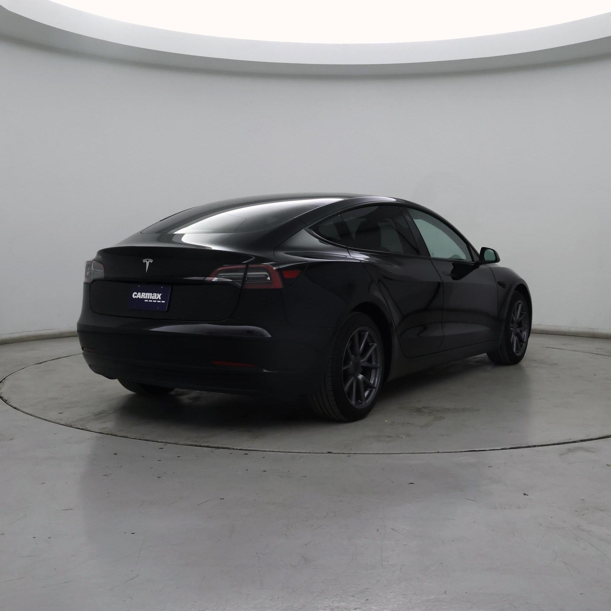 Thumbnail: 2023 Tesla Model 3 - 8