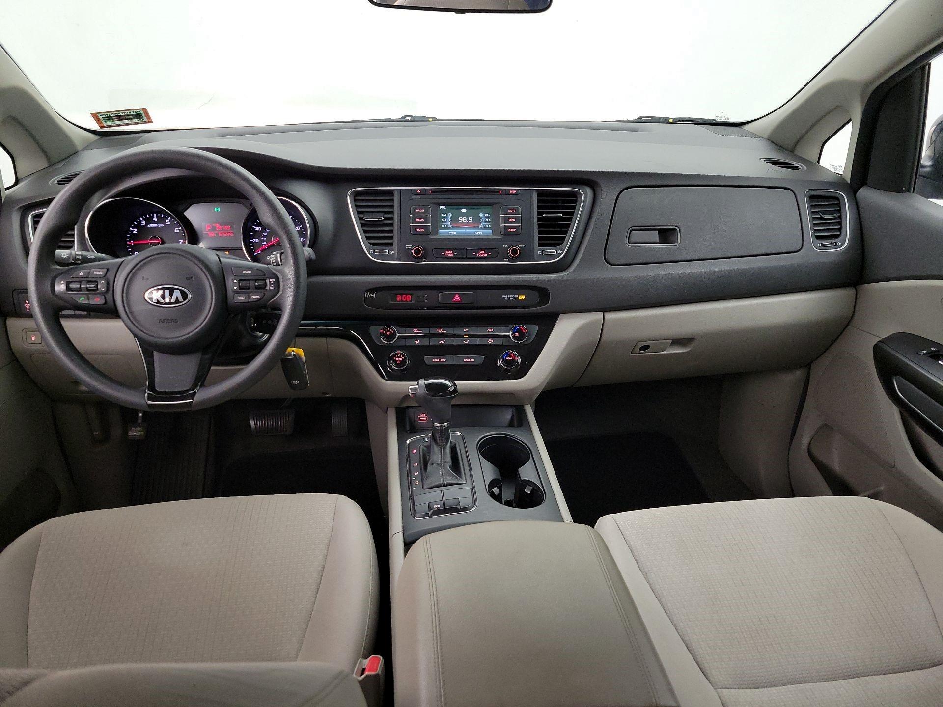 Thumbnail: 2016 Kia Sedona - 9