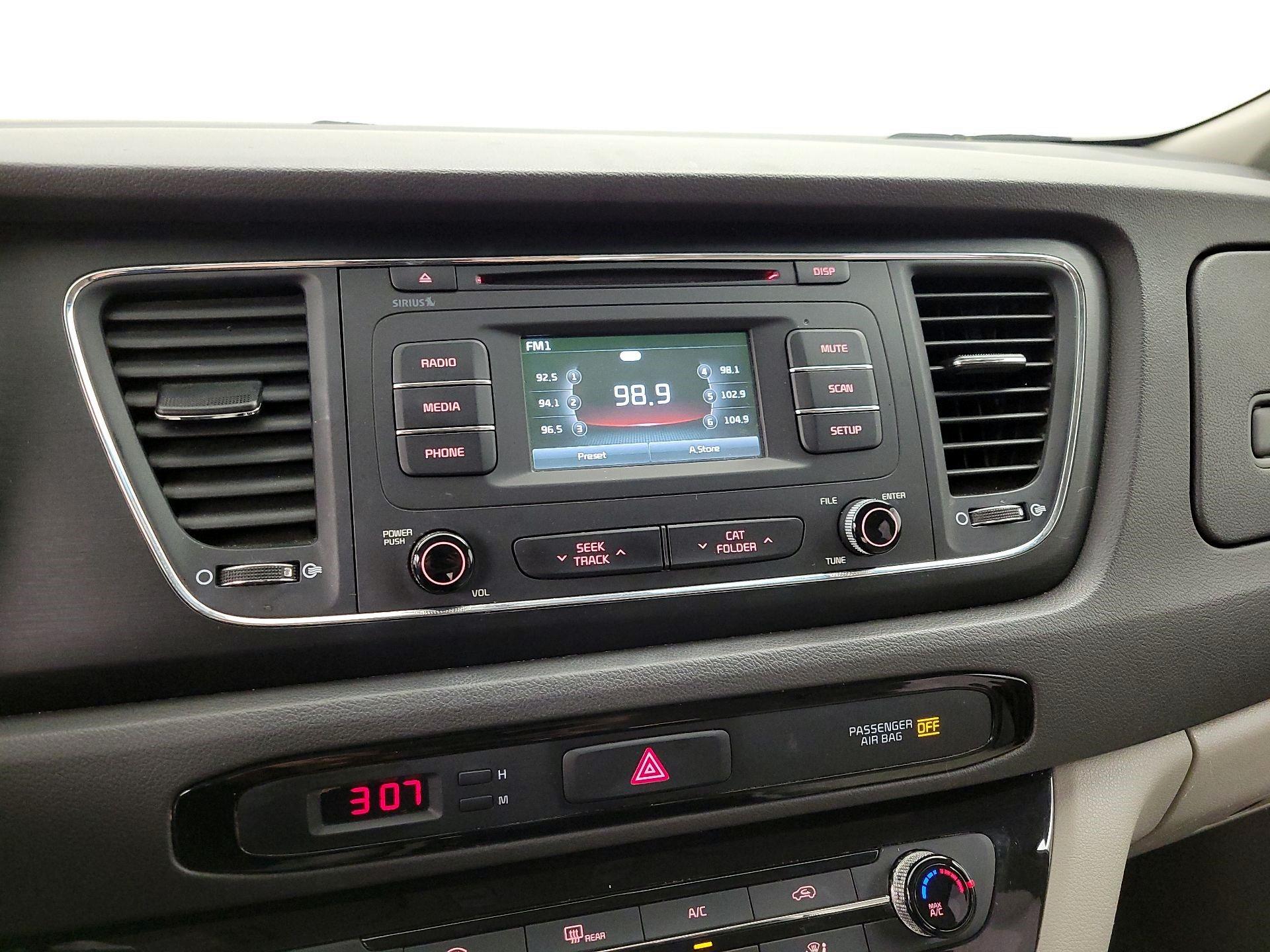 Thumbnail: 2016 Kia Sedona - 15