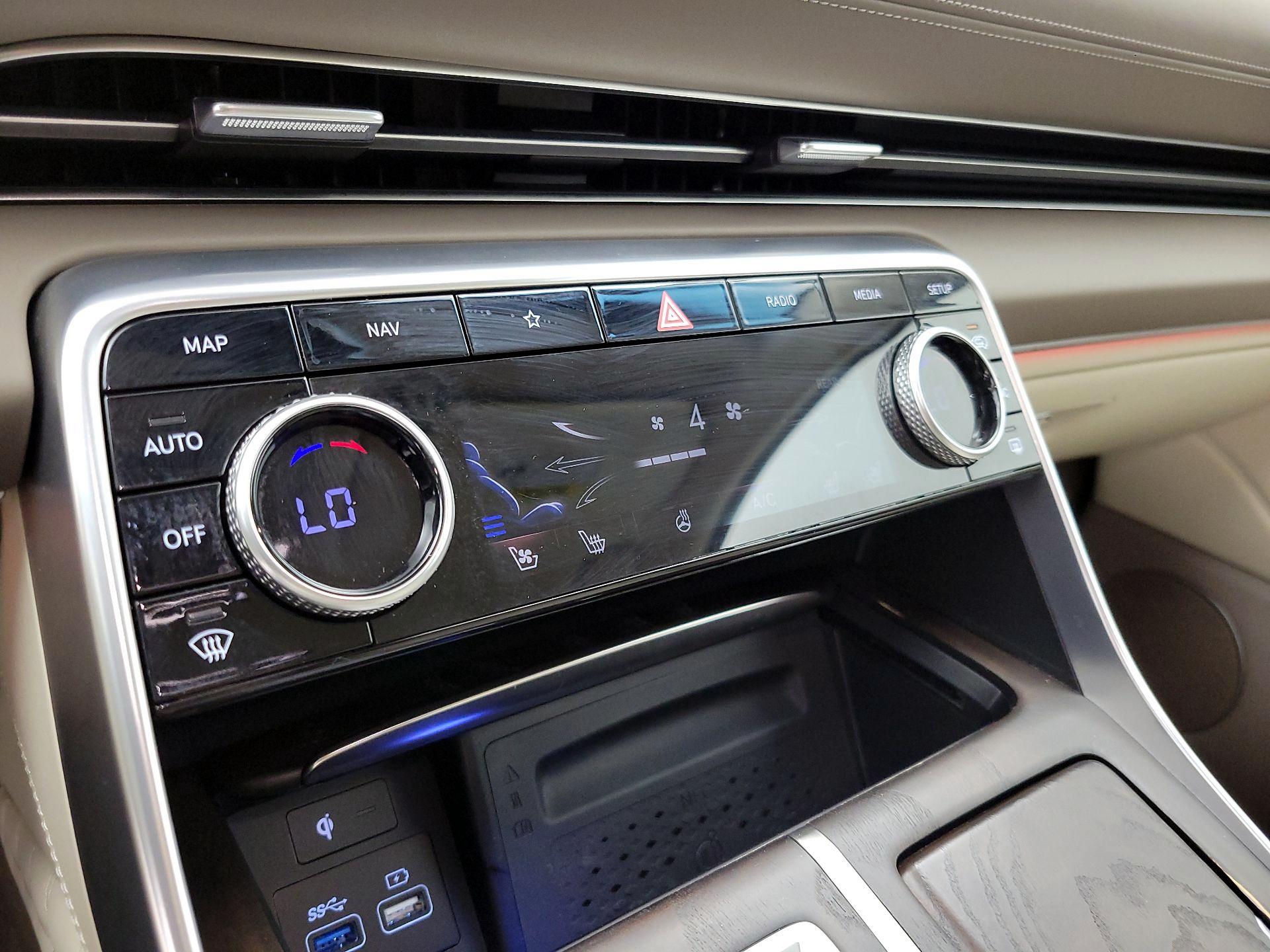 Thumbnail: 2021 Genesis GV80 - 17