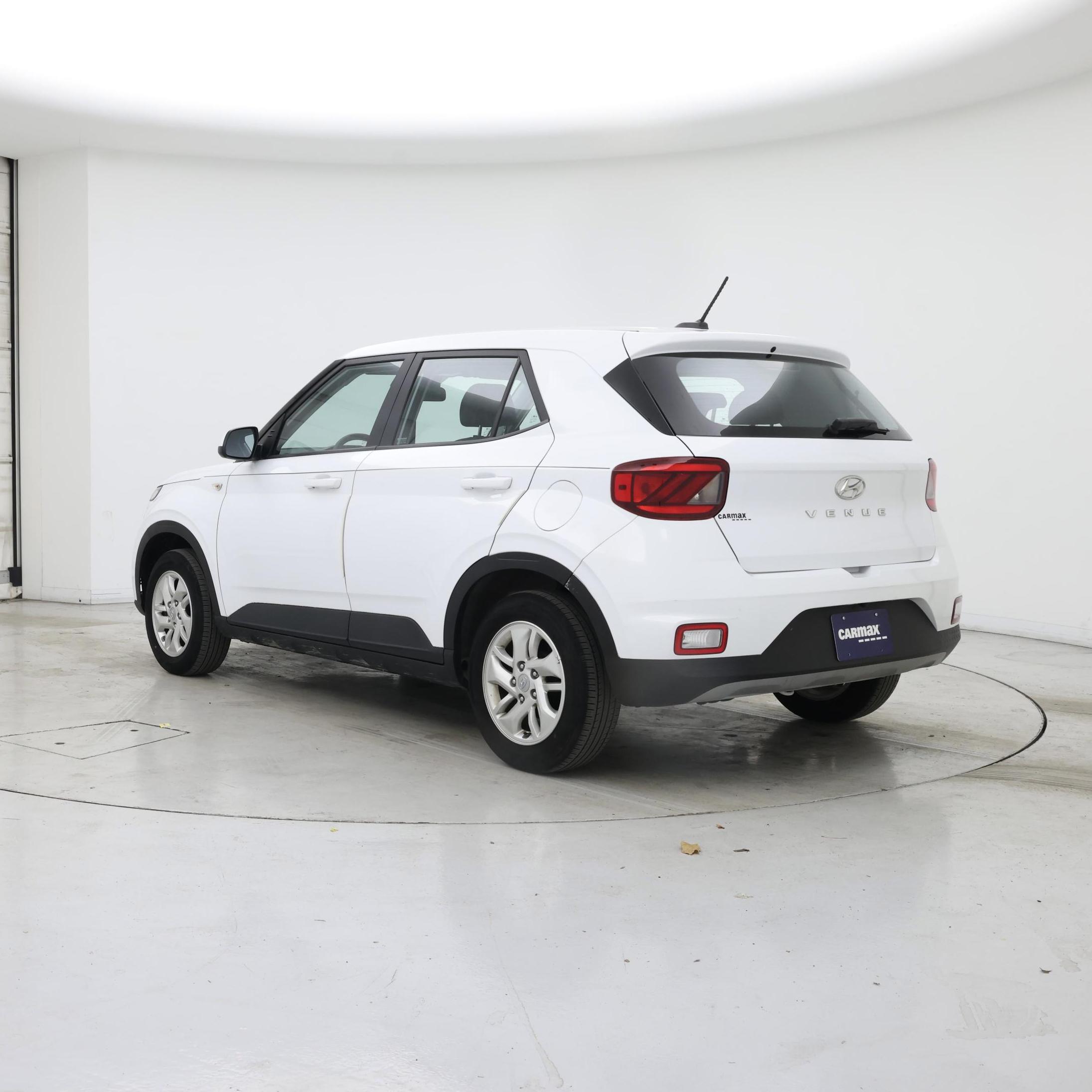 Thumbnail: 2023 Hyundai Venue - 2
