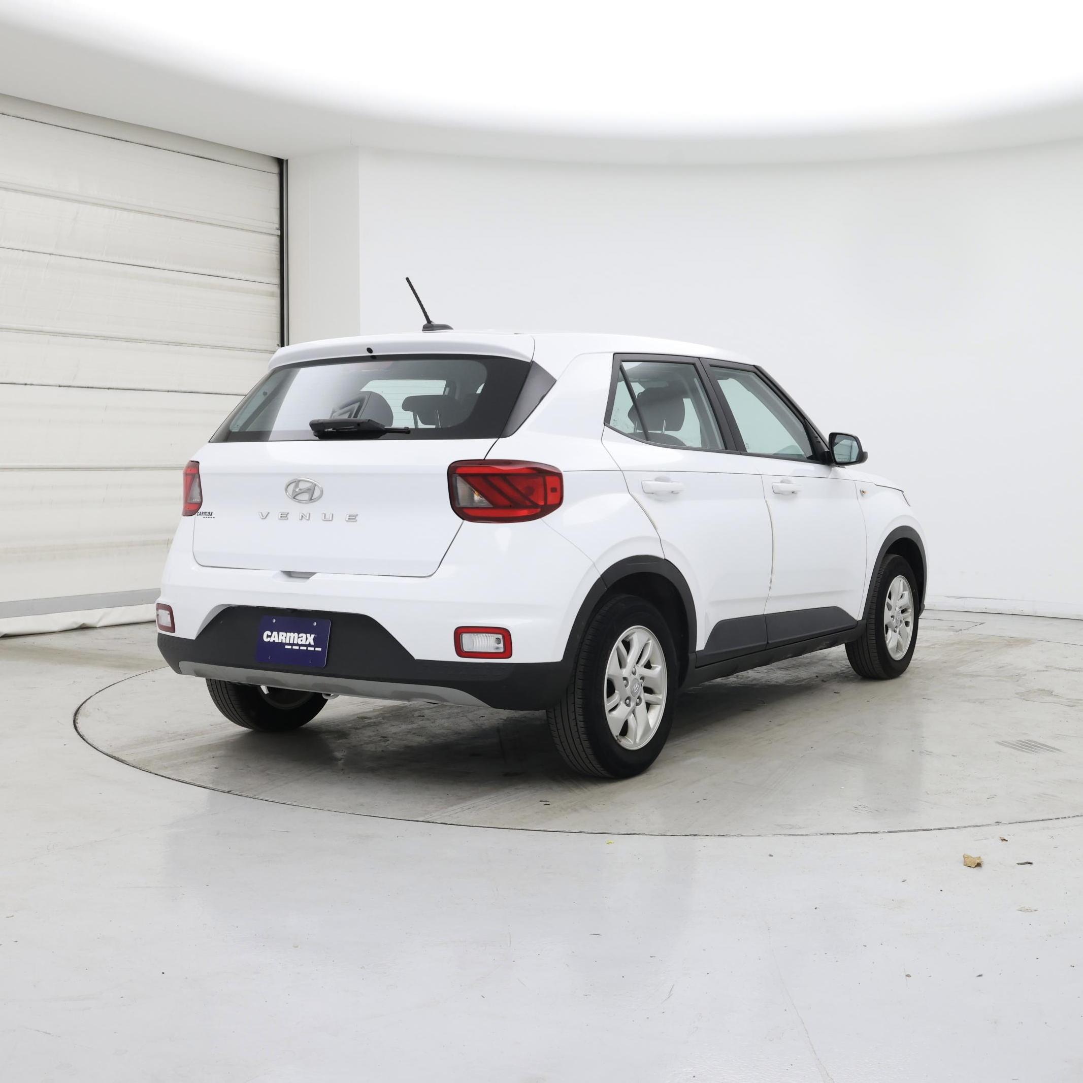 Thumbnail: 2023 Hyundai Venue - 8