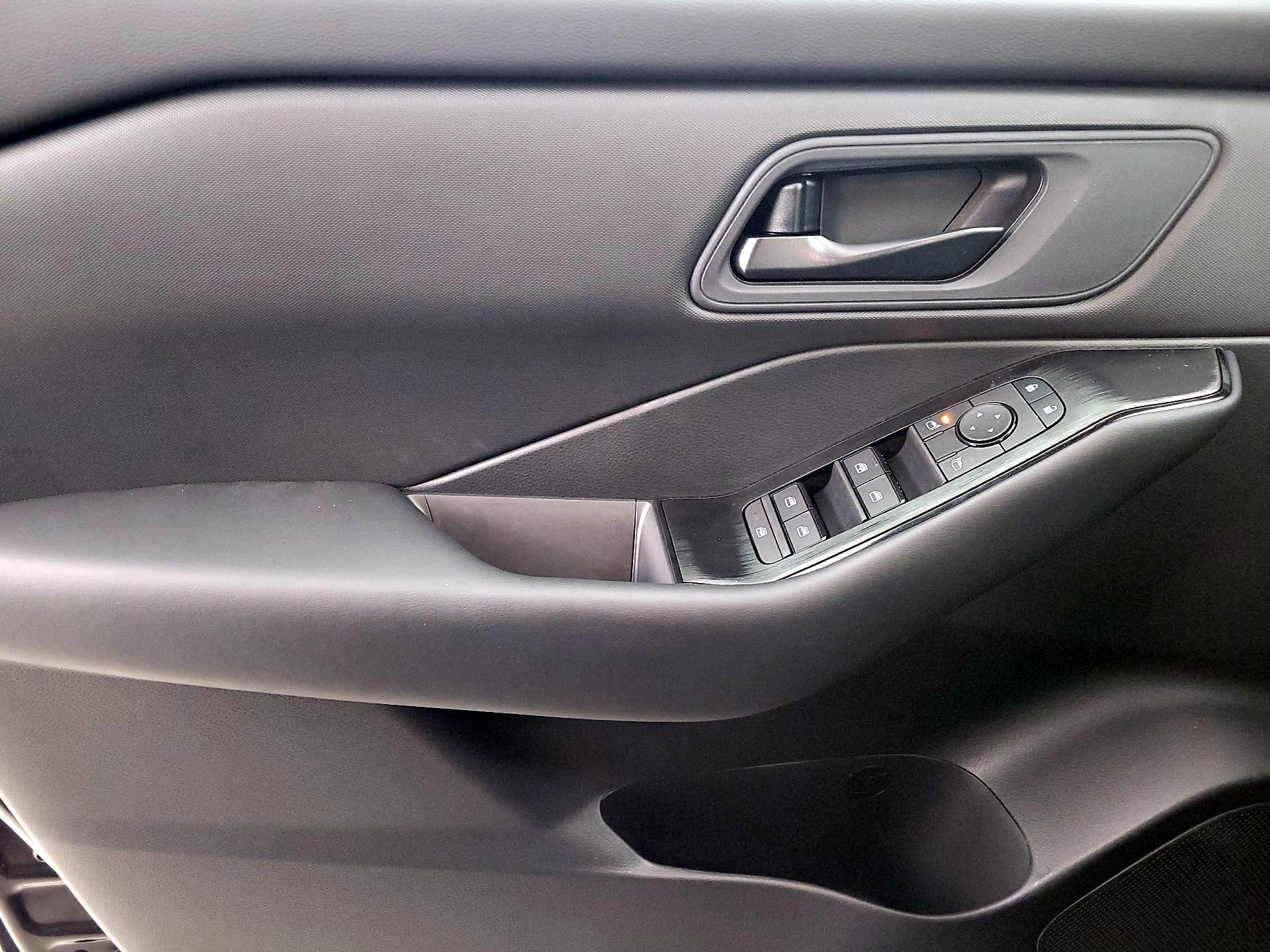 Thumbnail: 2026 Nissan Rogue - 12