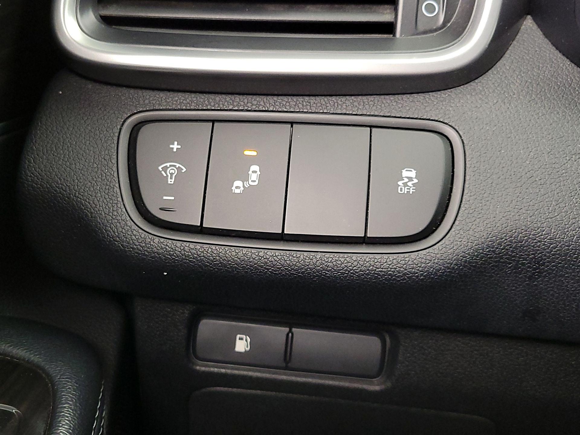 Thumbnail: 2019 Kia Sorento - 13