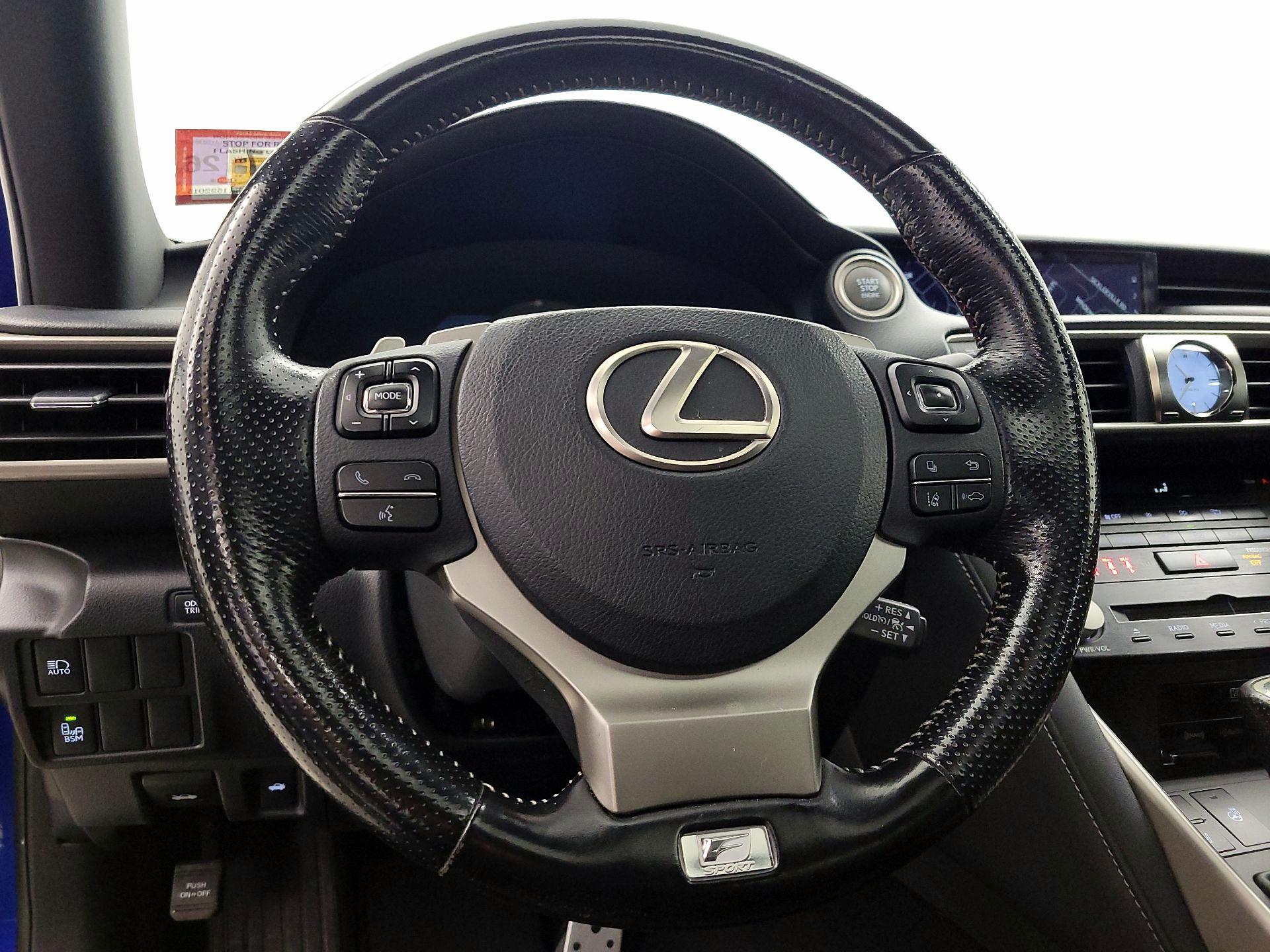 Thumbnail: 2017 Lexus IS - 10