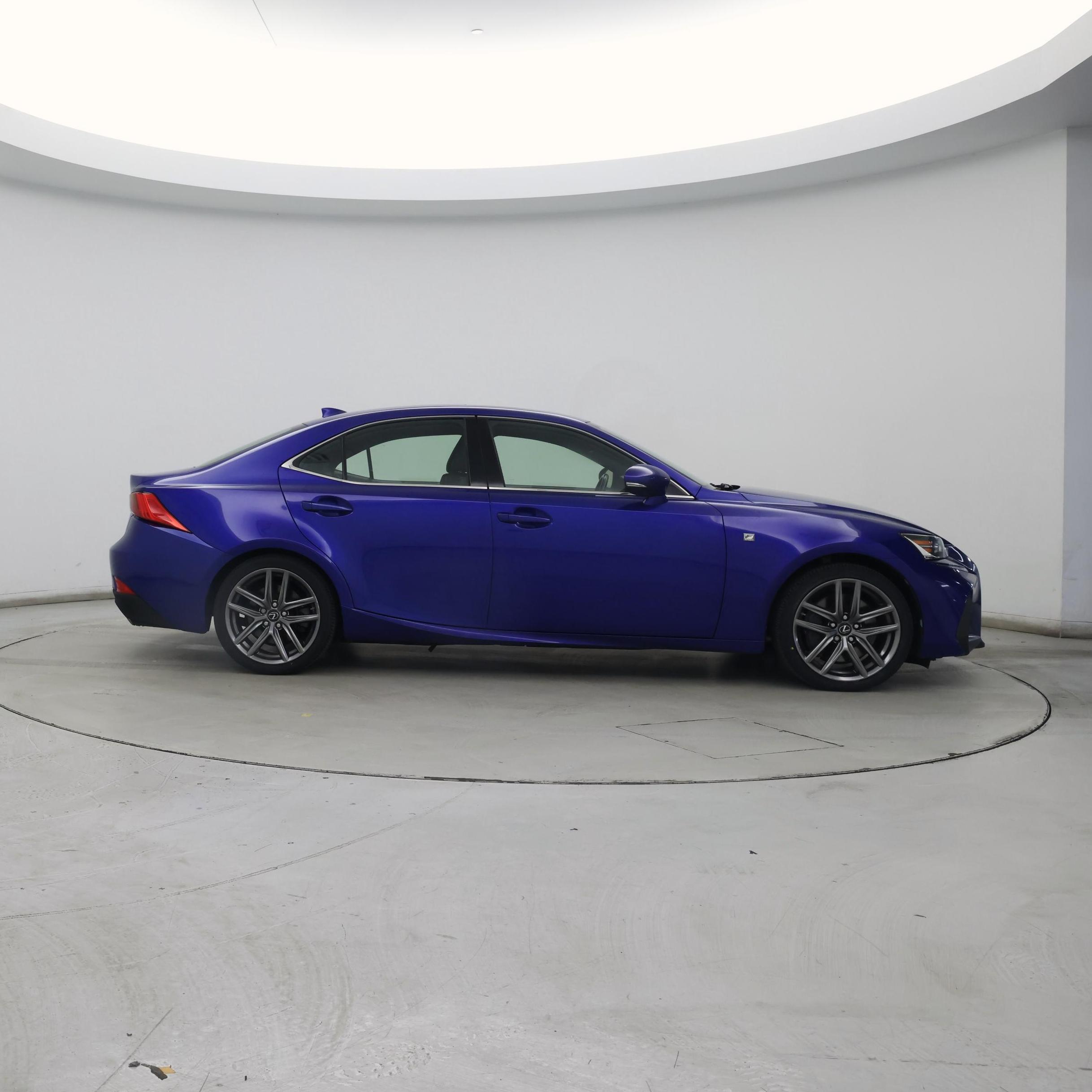 Thumbnail: 2017 Lexus IS - 7