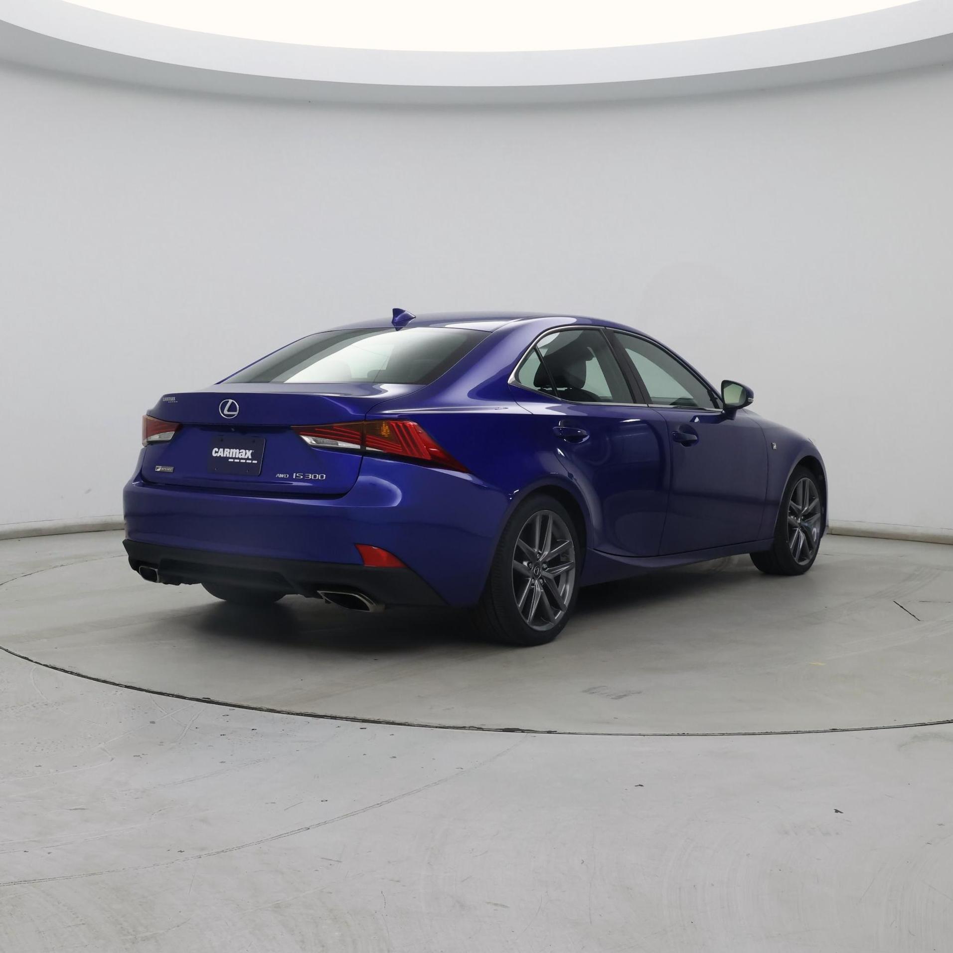 Thumbnail: 2017 Lexus IS - 8