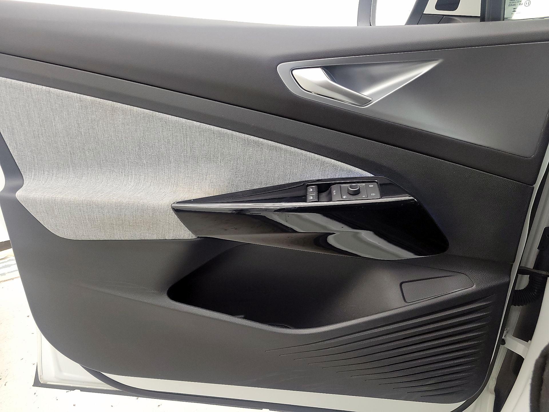 Thumbnail: 2023 Volkswagen ID.4 - 12