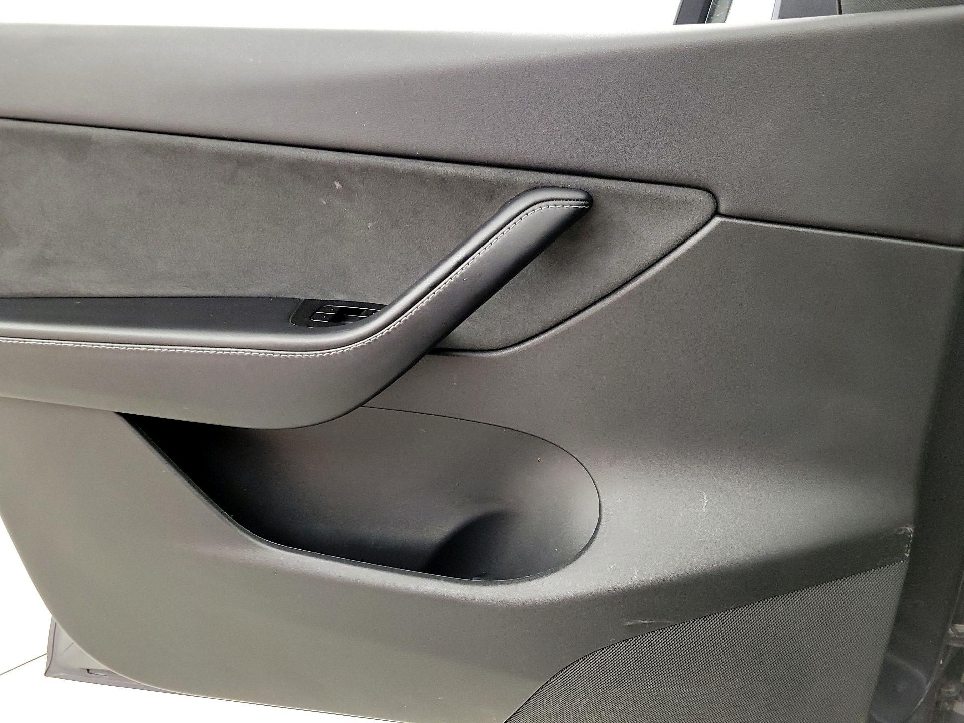 Thumbnail: 2021 Tesla Model Y - 12