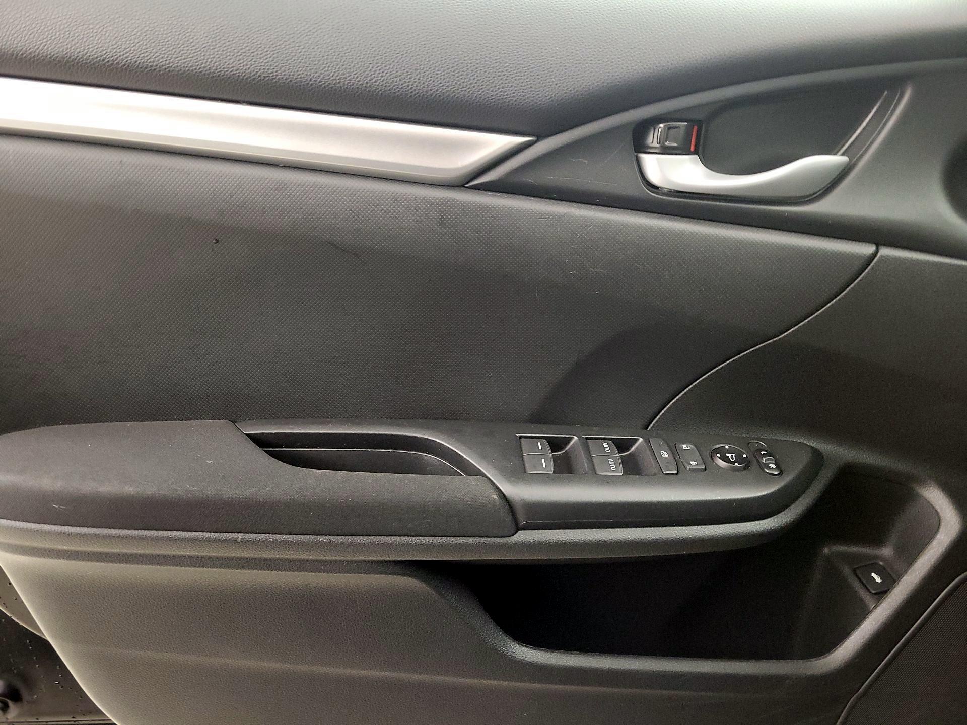 Thumbnail: 2017 Honda Civic - 12