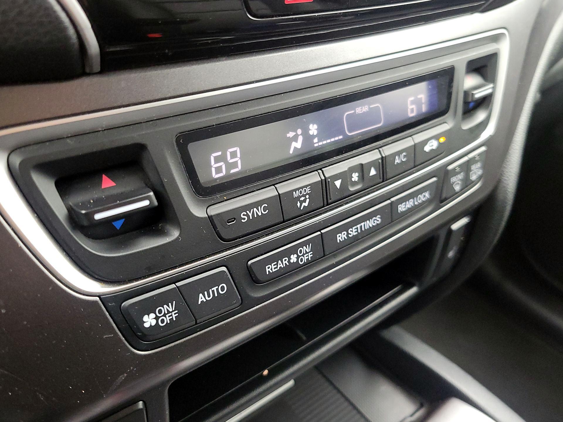 Thumbnail: 2022 Honda Pilot - 16