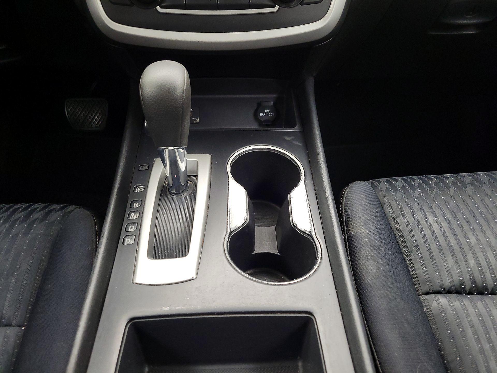 Thumbnail: 2017 Nissan Altima - 17