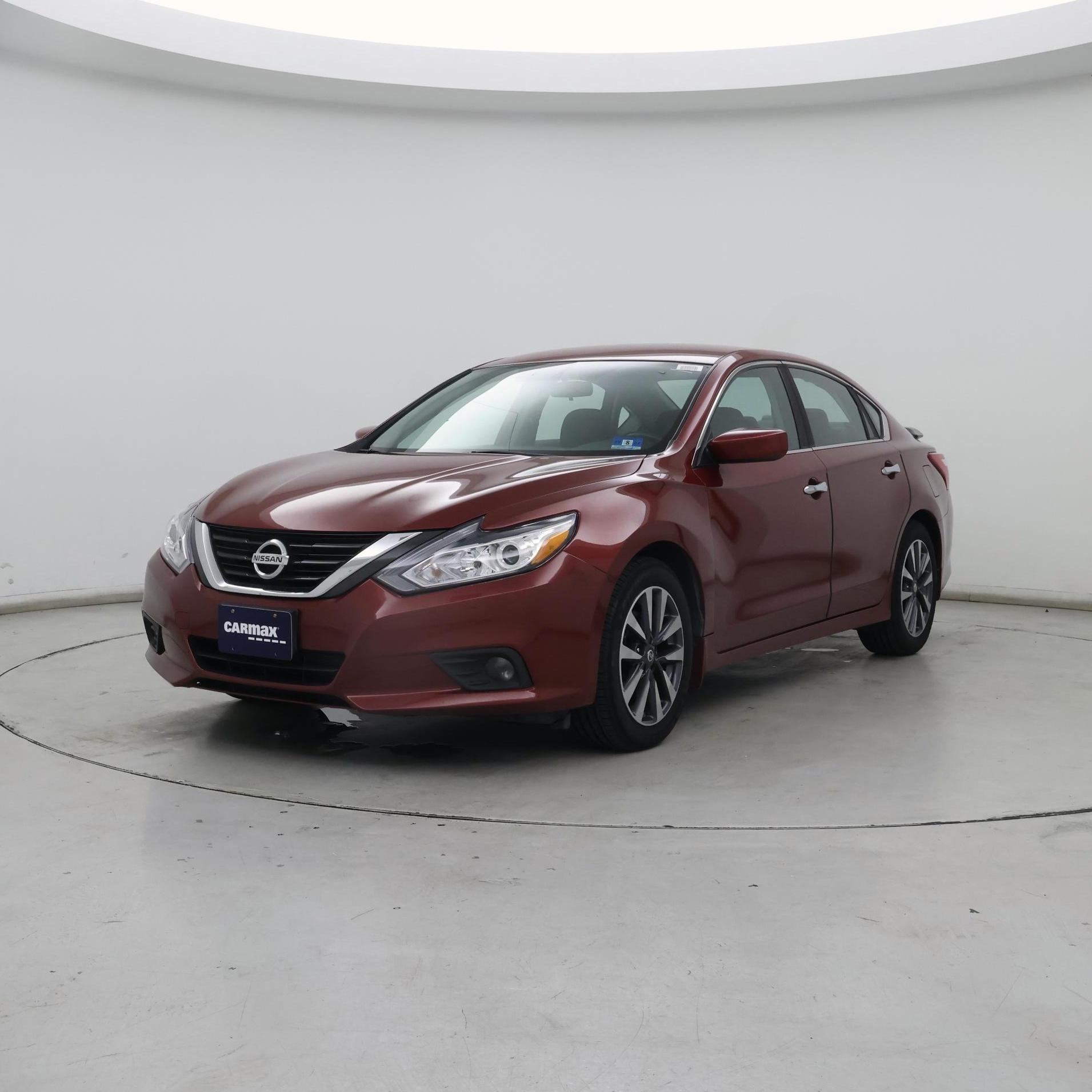 Thumbnail: 2017 Nissan Altima - 4