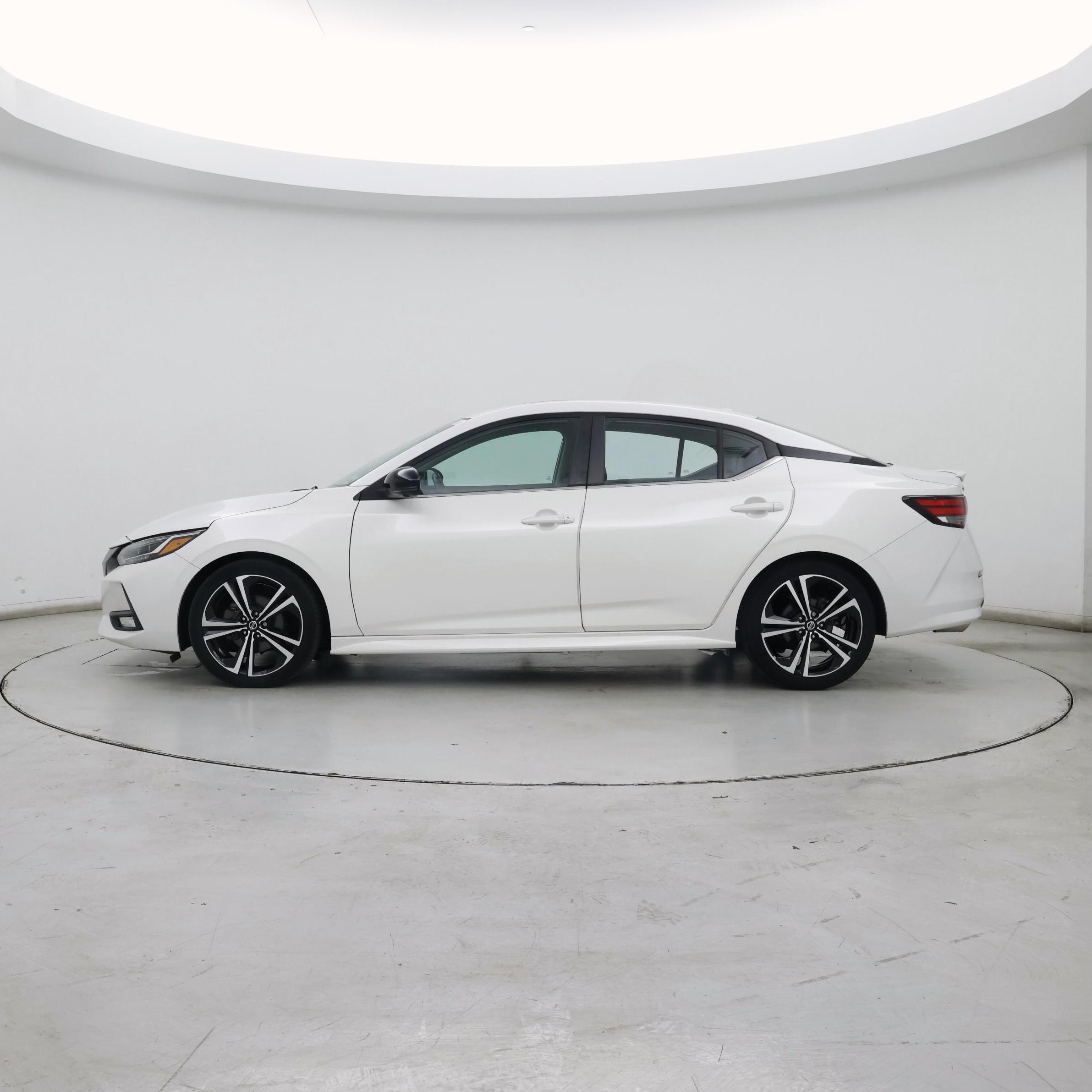 Thumbnail: 2021 Nissan Sentra - 3