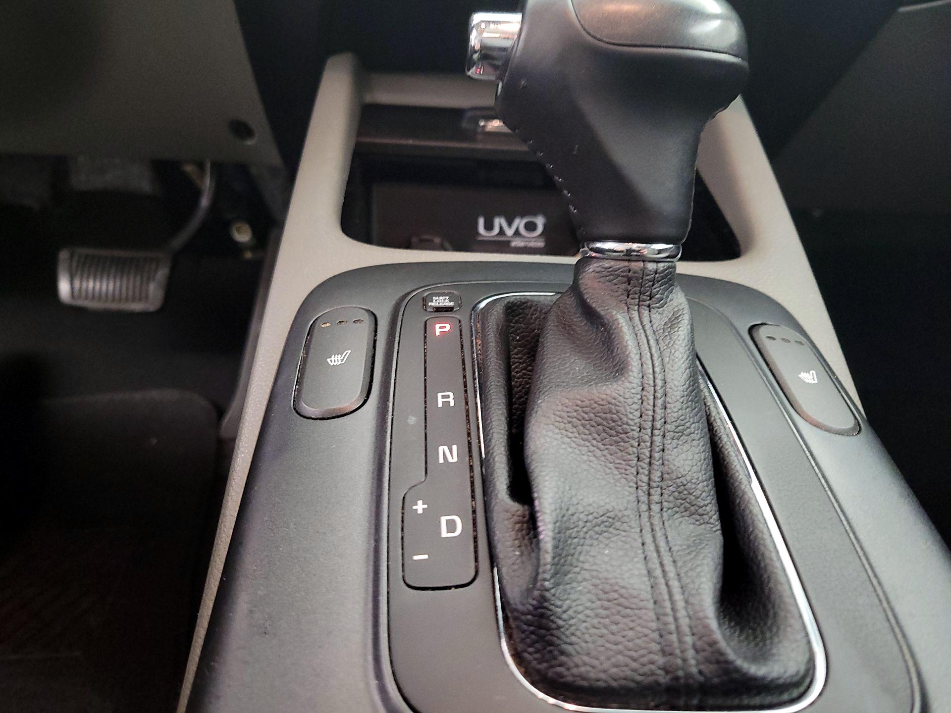 Thumbnail: 2016 Kia Forte - 18