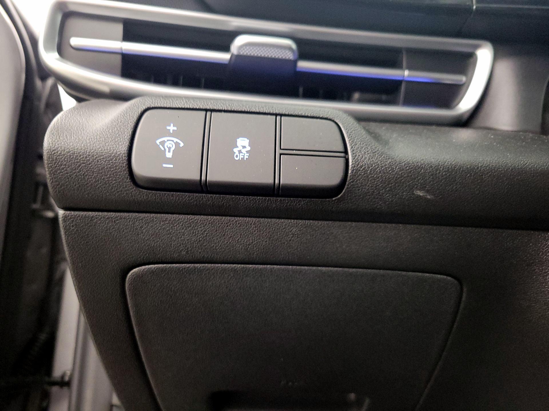 Thumbnail: 2025 Hyundai Elantra - 13