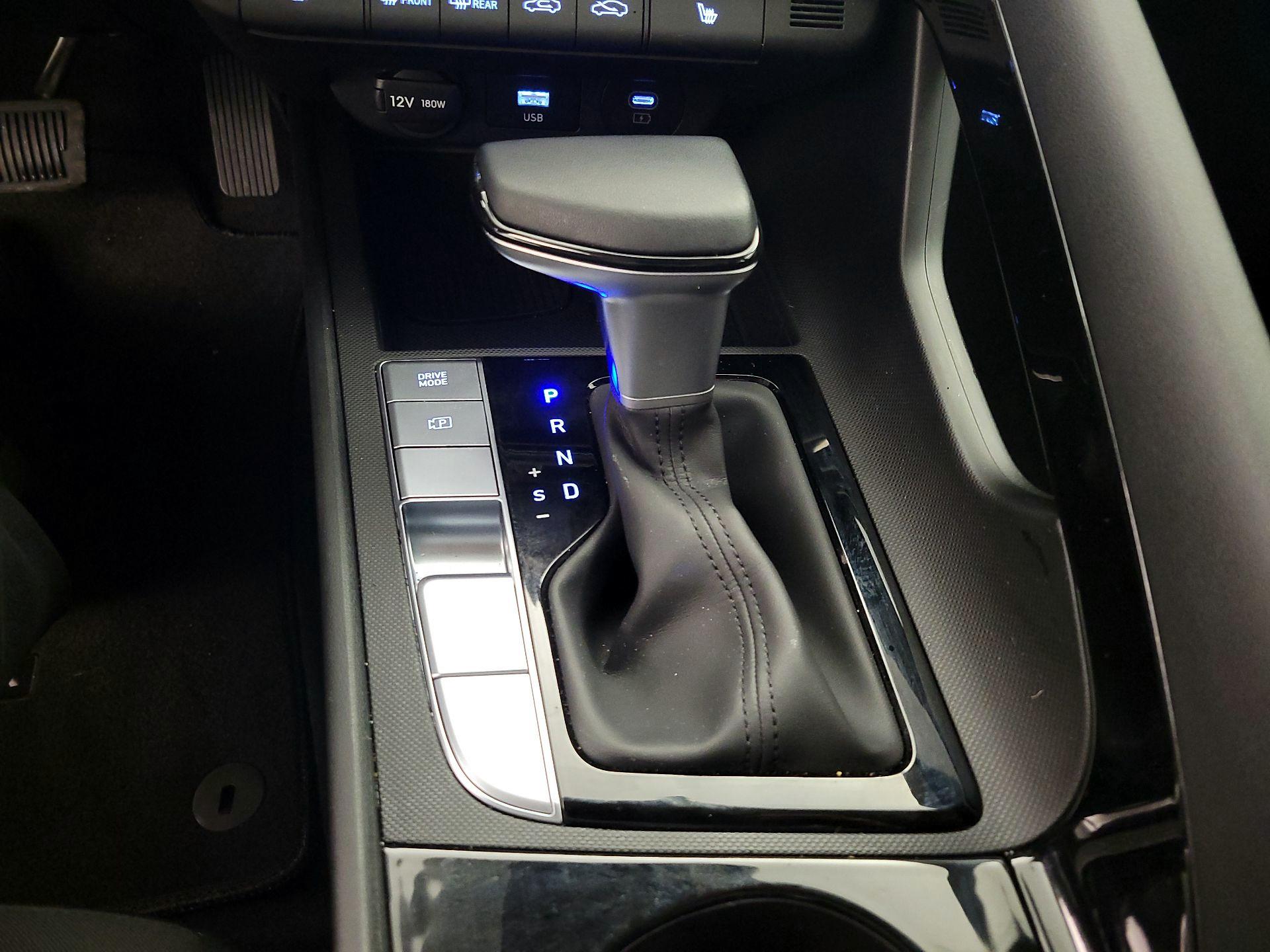 Thumbnail: 2025 Hyundai Elantra - 18