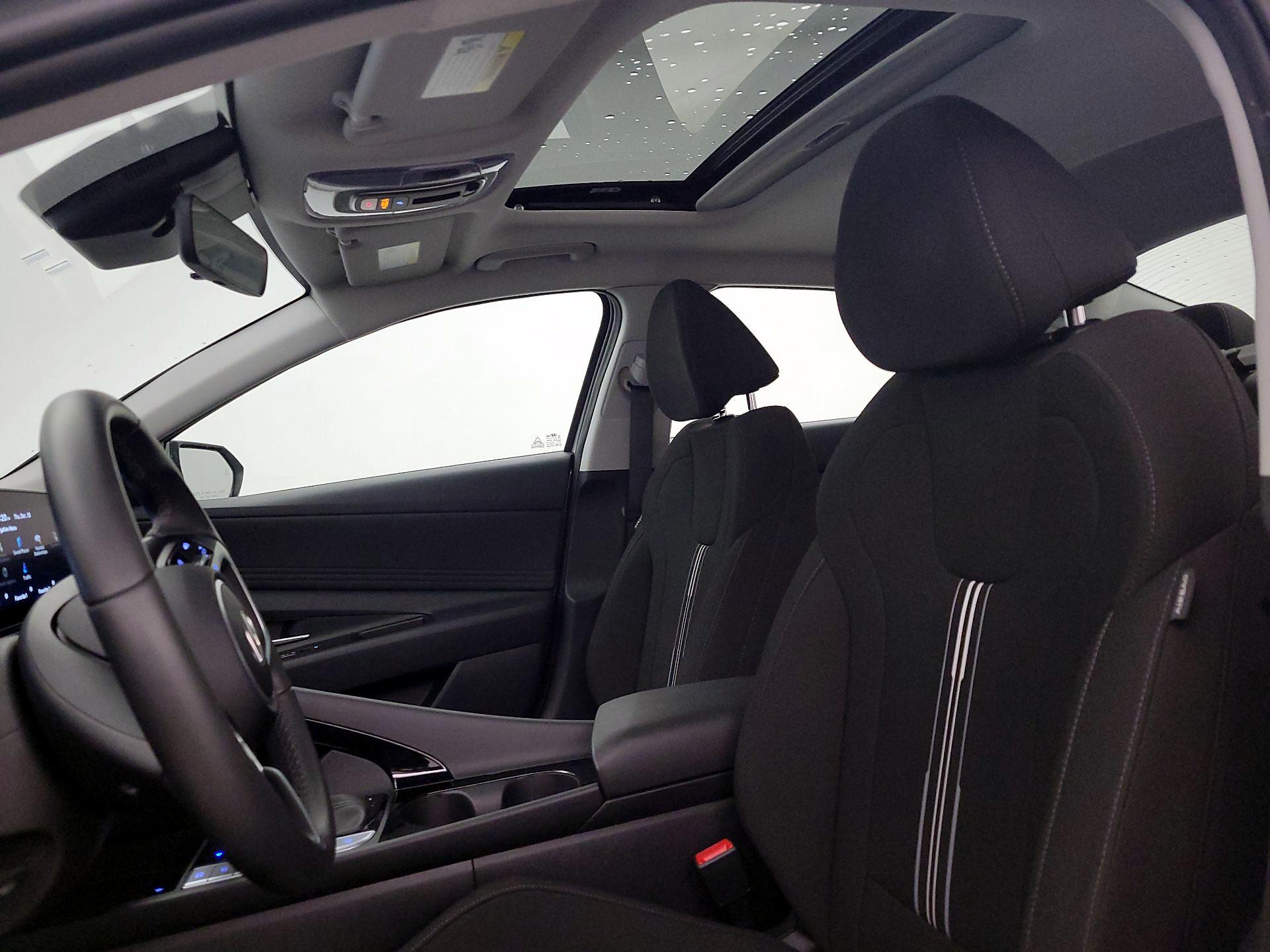 Thumbnail: 2025 Hyundai Elantra - 20