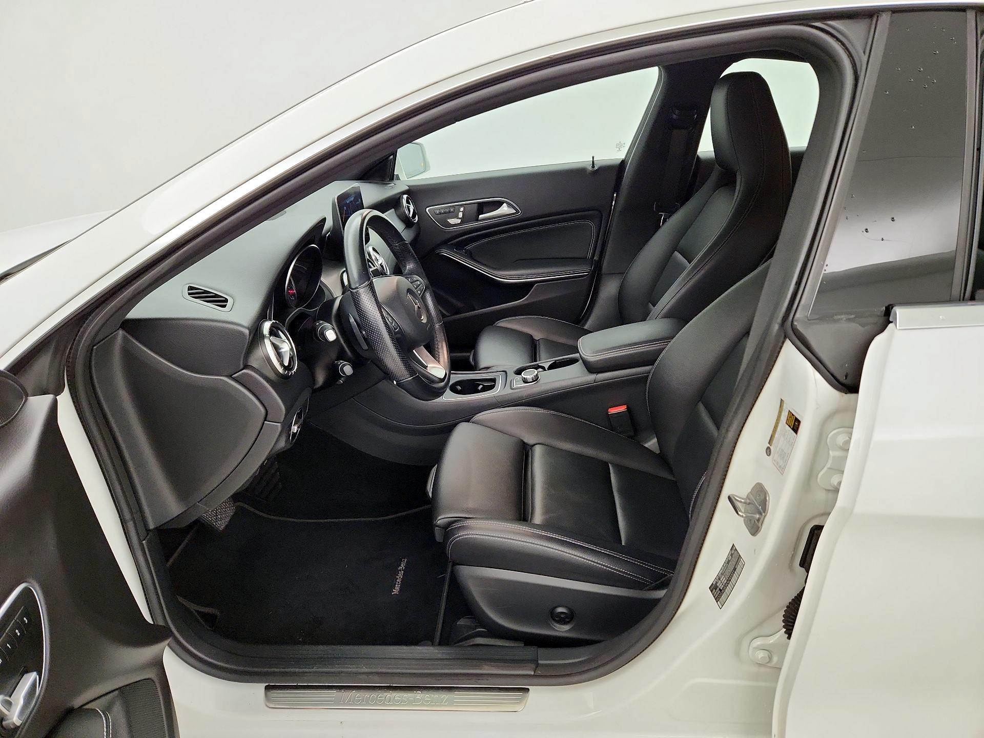 Thumbnail: 2019 Mercedes-Benz CLA - 11