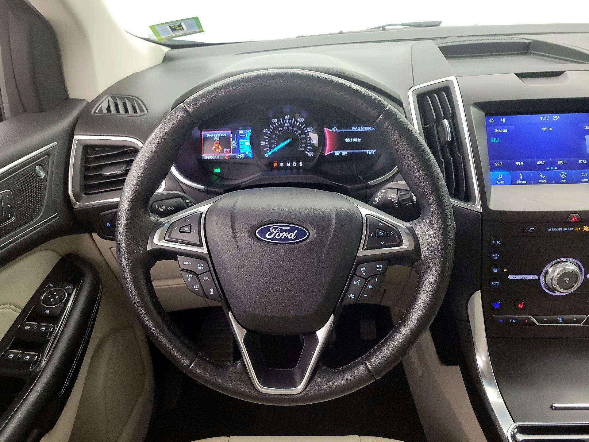 Thumbnail: 2020 Ford Edge - 10