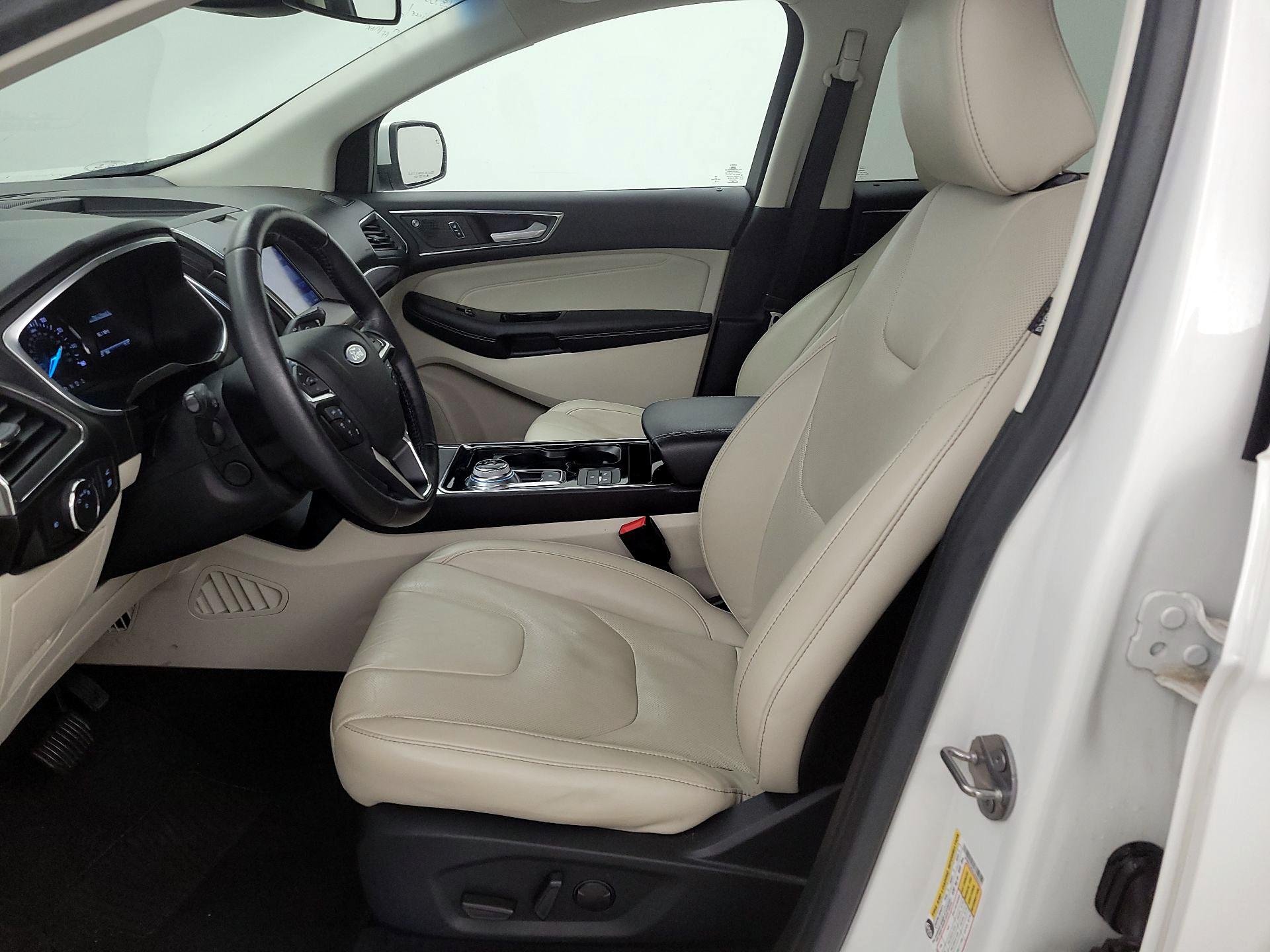 Thumbnail: 2020 Ford Edge - 11