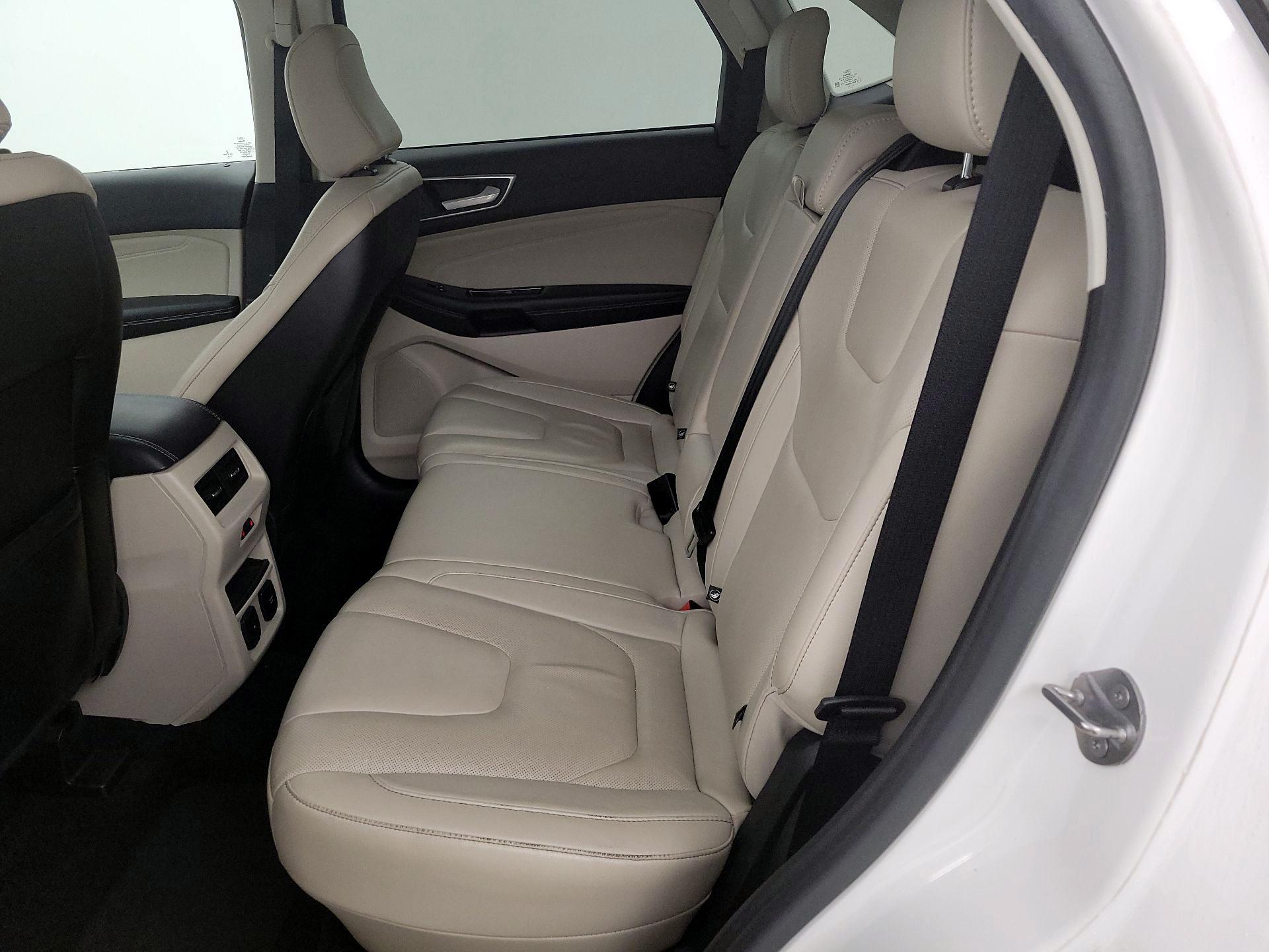 Thumbnail: 2020 Ford Edge - 19