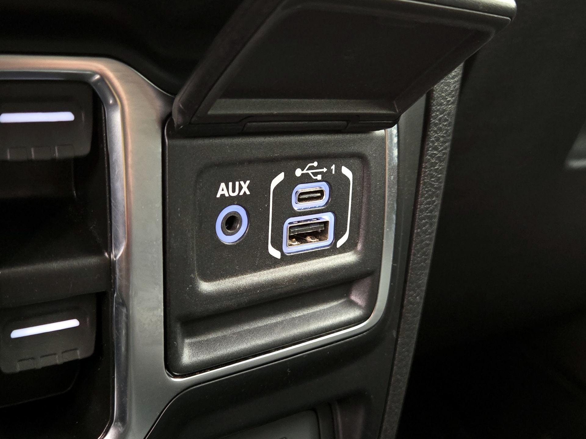 Thumbnail: 2024 Jeep Wrangler - 18