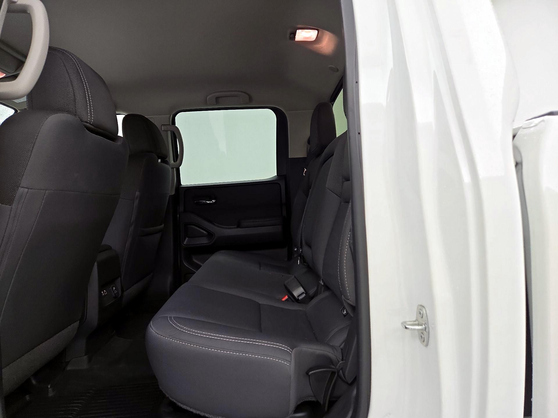 Thumbnail: 2024 Nissan Frontier - 19