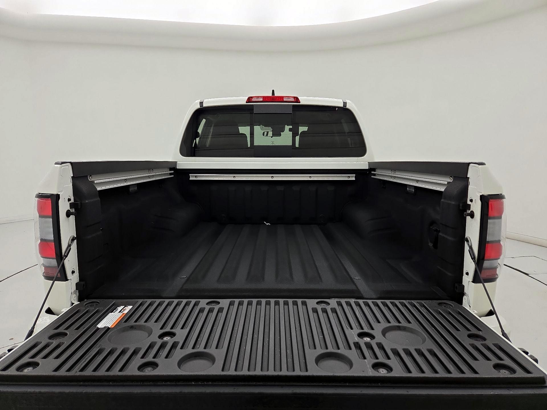 Thumbnail: 2024 Nissan Frontier - 20