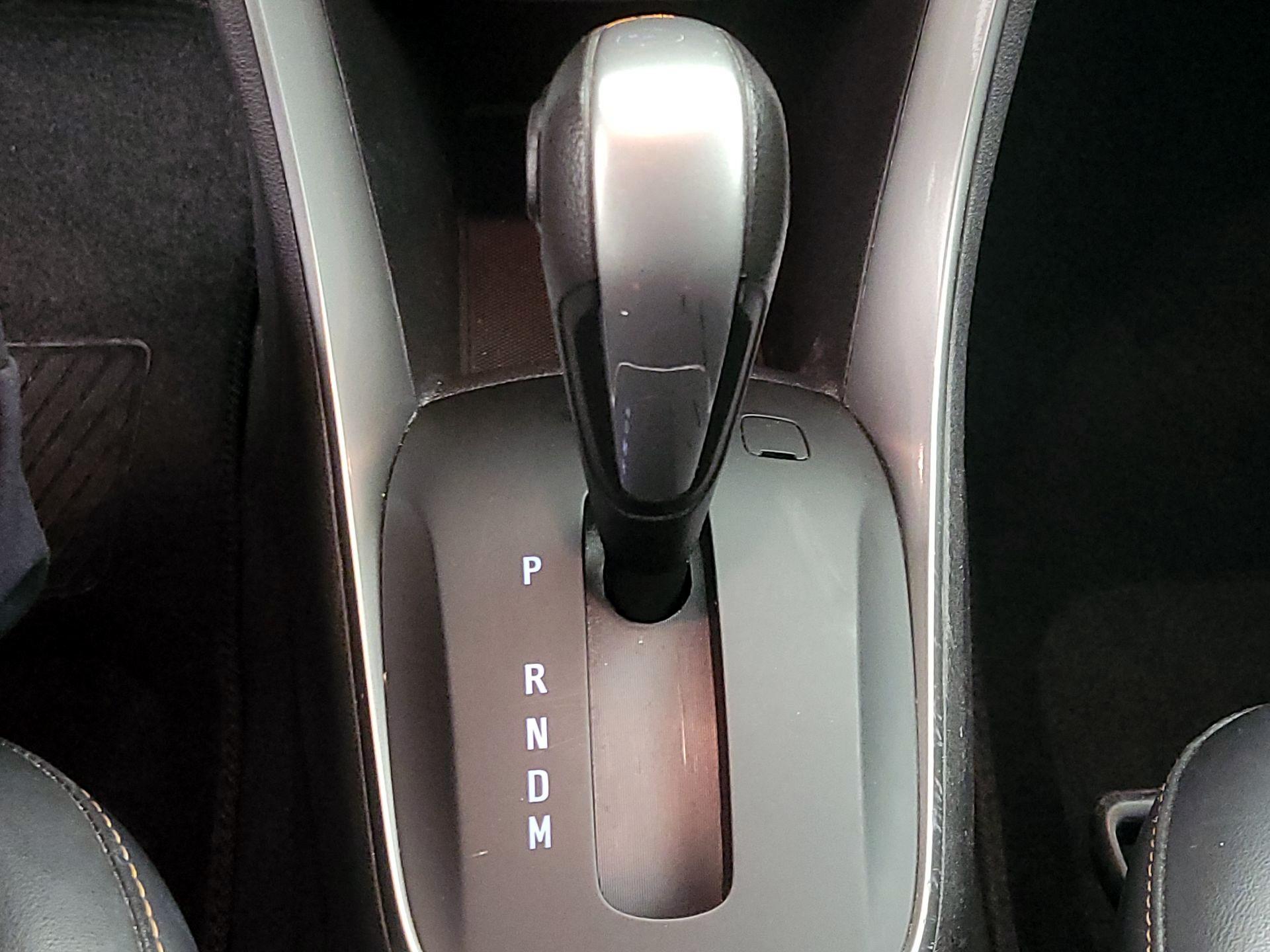 Thumbnail: 2018 Chevrolet Trax - 18