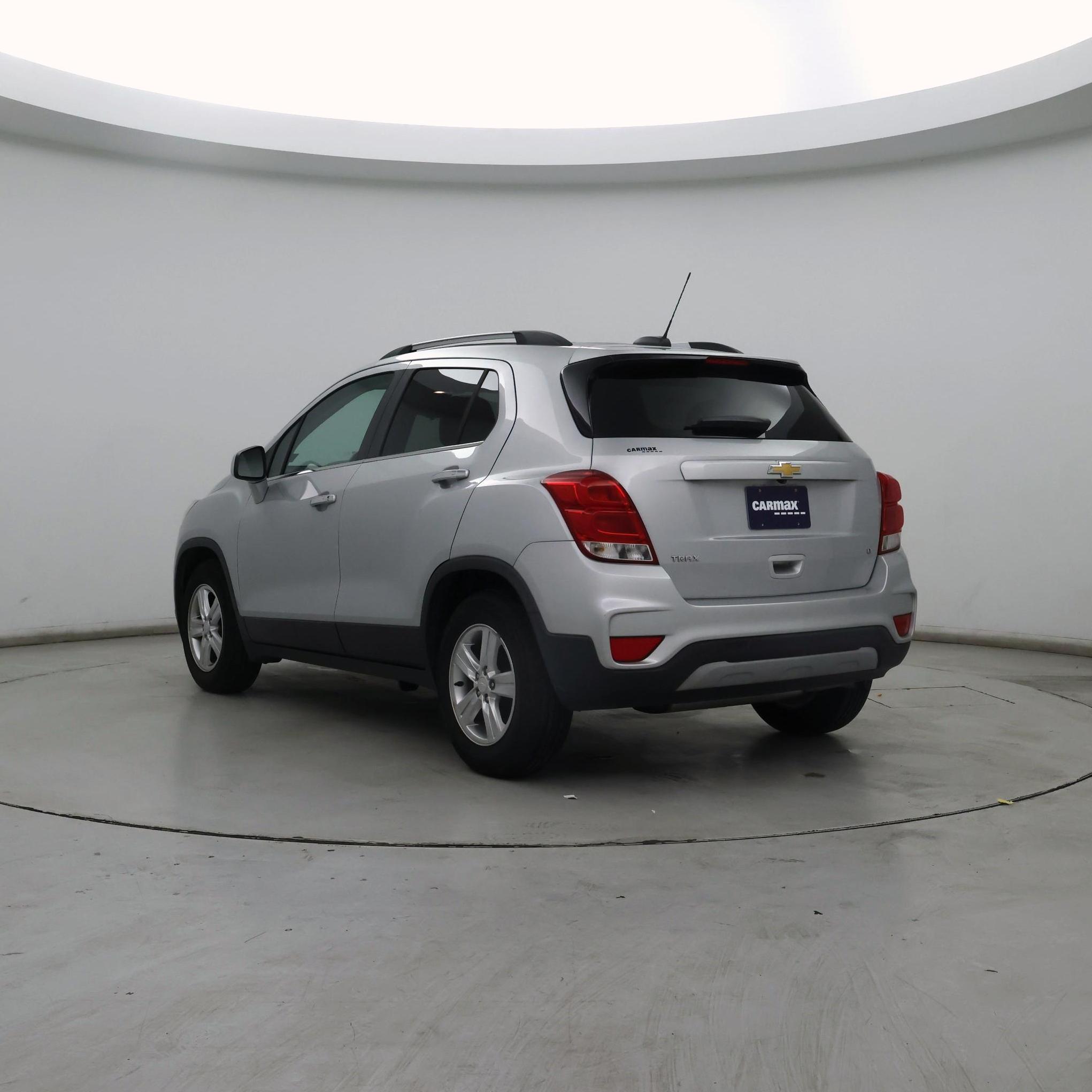 Thumbnail: 2018 Chevrolet Trax - 2