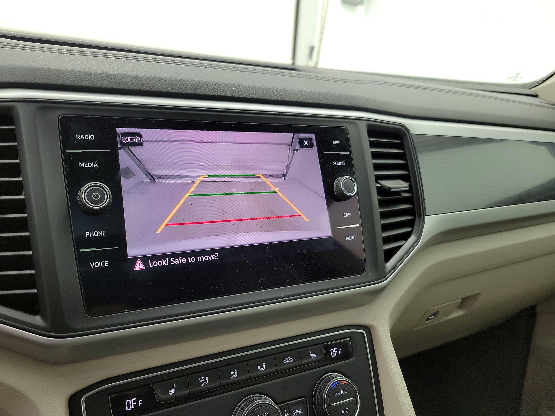 Thumbnail: 2021 Volkswagen Atlas - 14