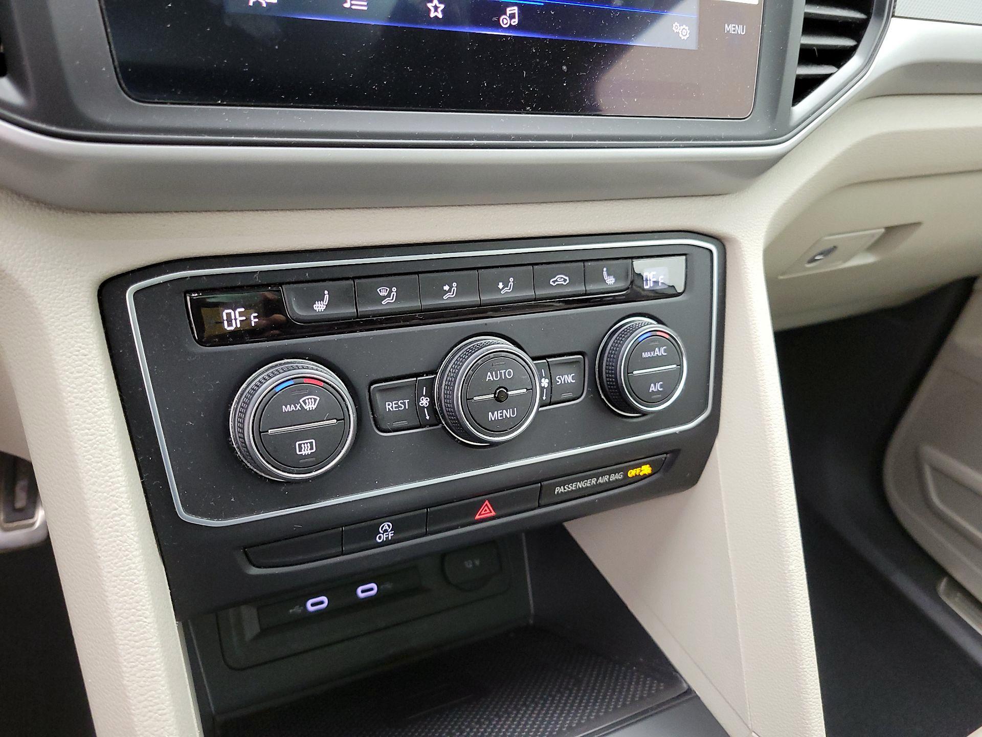 Thumbnail: 2021 Volkswagen Atlas - 16