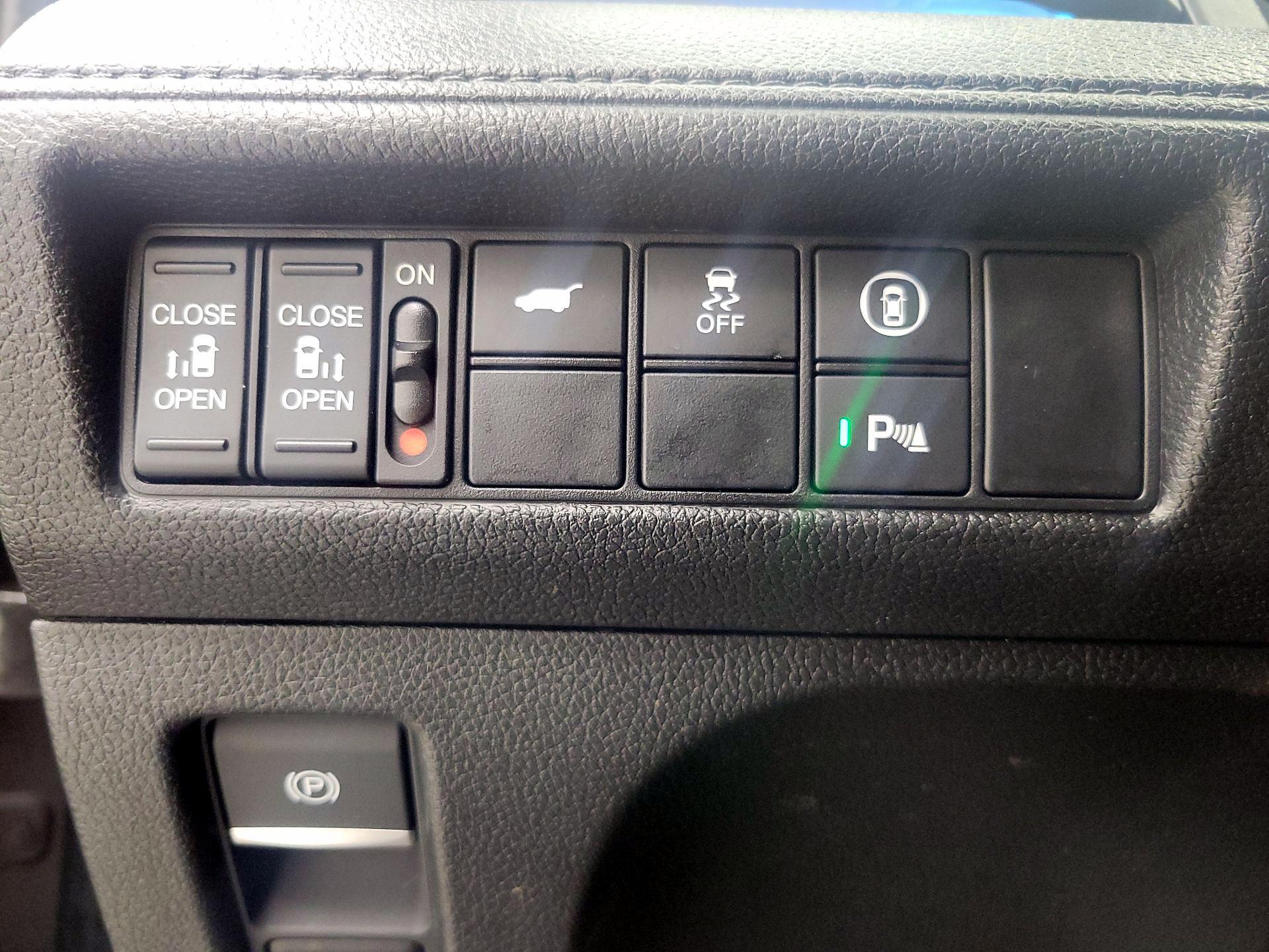 Thumbnail: 2023 Honda Odyssey - 13