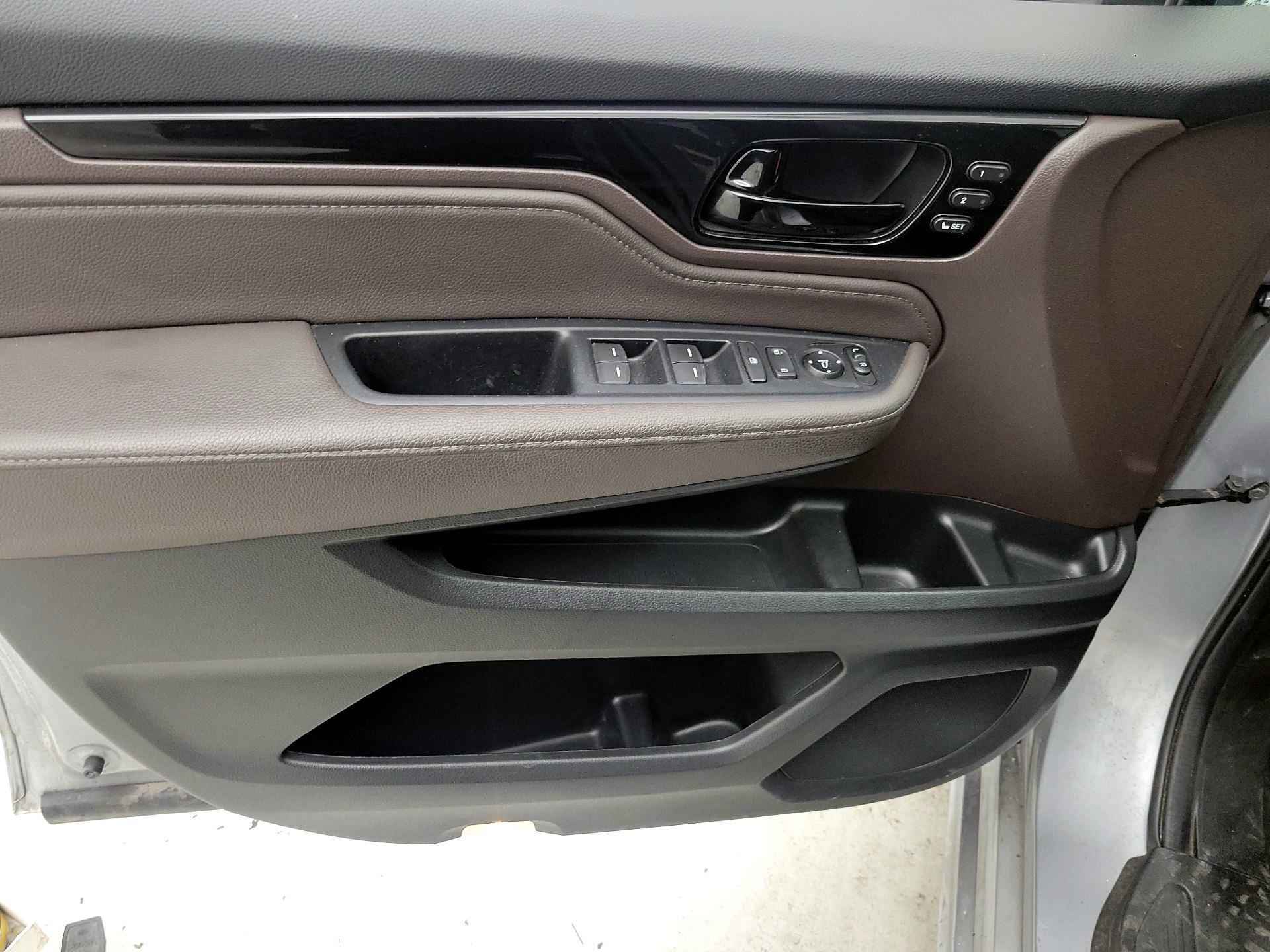 Thumbnail: 2023 Honda Odyssey - 12