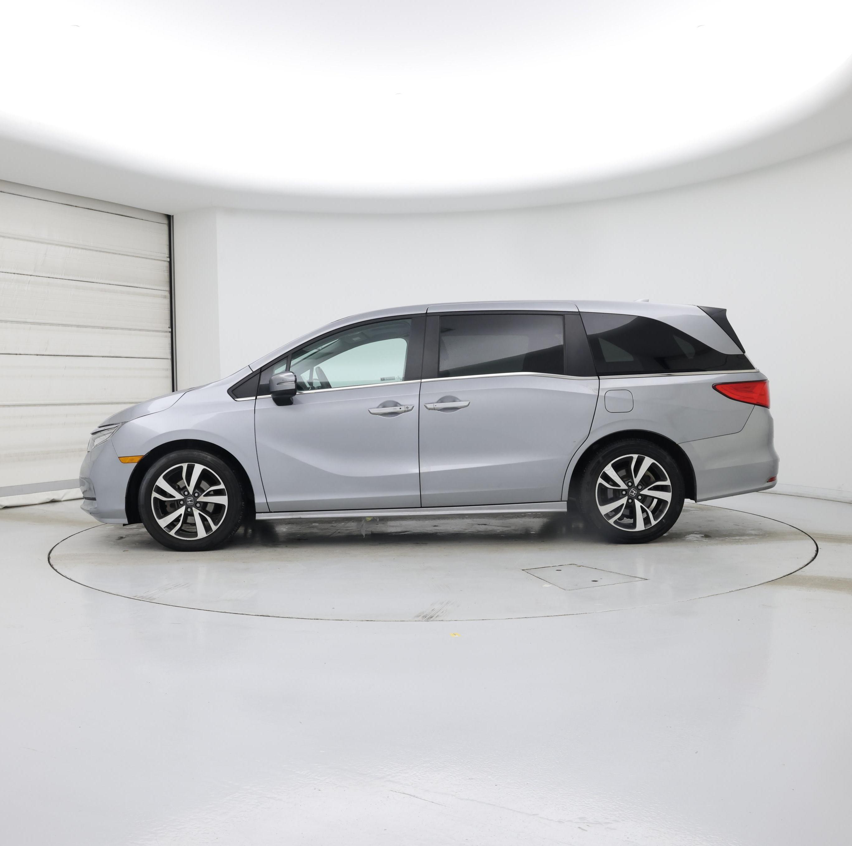 Thumbnail: 2023 Honda Odyssey - 3