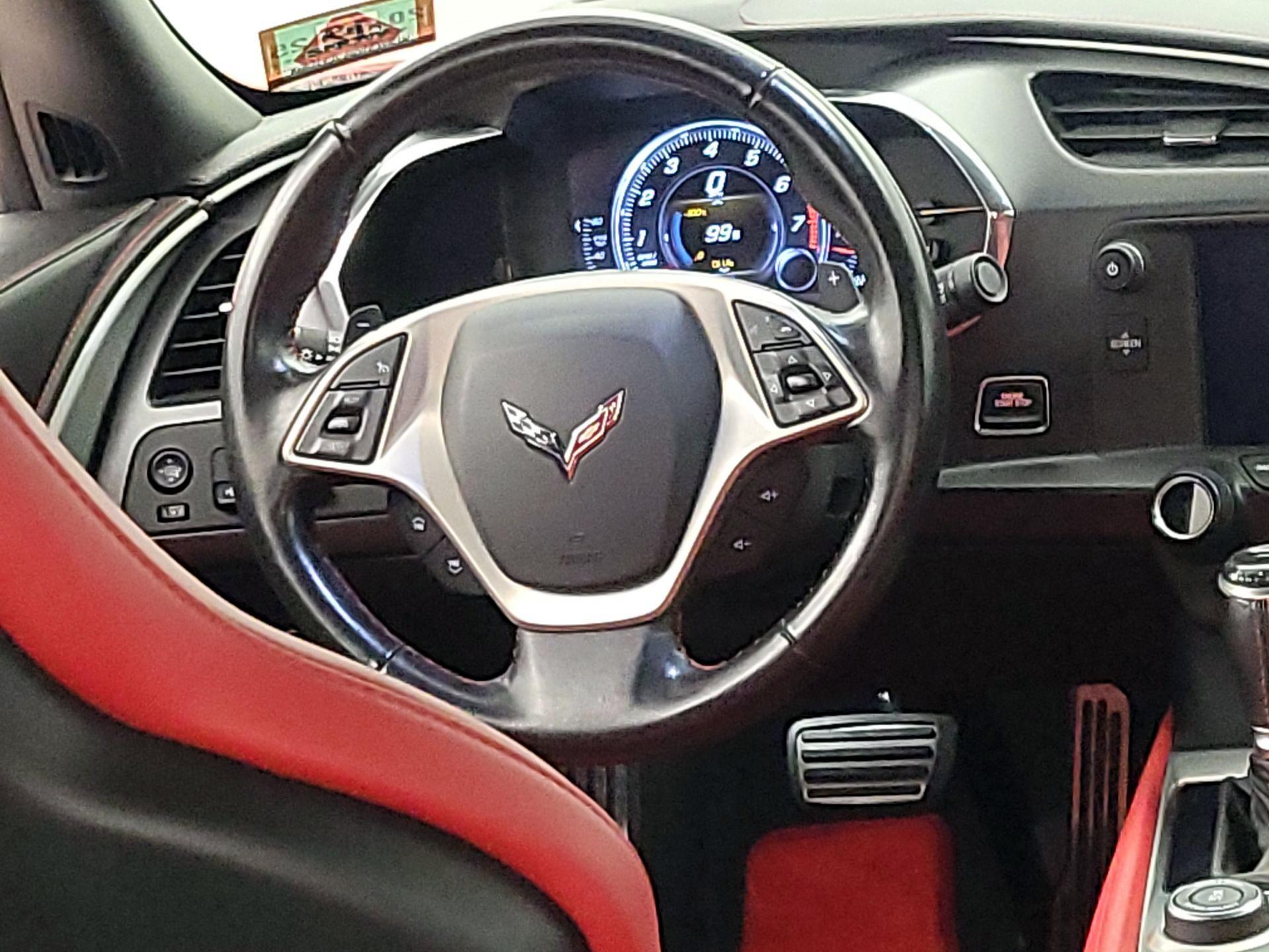 Thumbnail: 2015 Chevrolet Corvette - 10