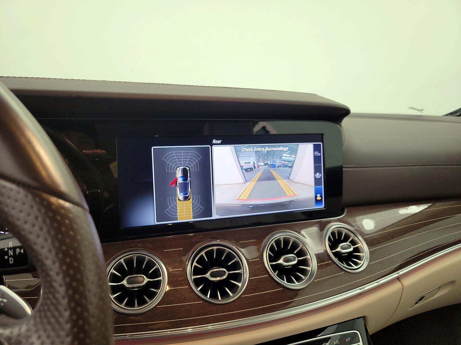 Thumbnail: 2018 Mercedes-Benz E-Class - 15