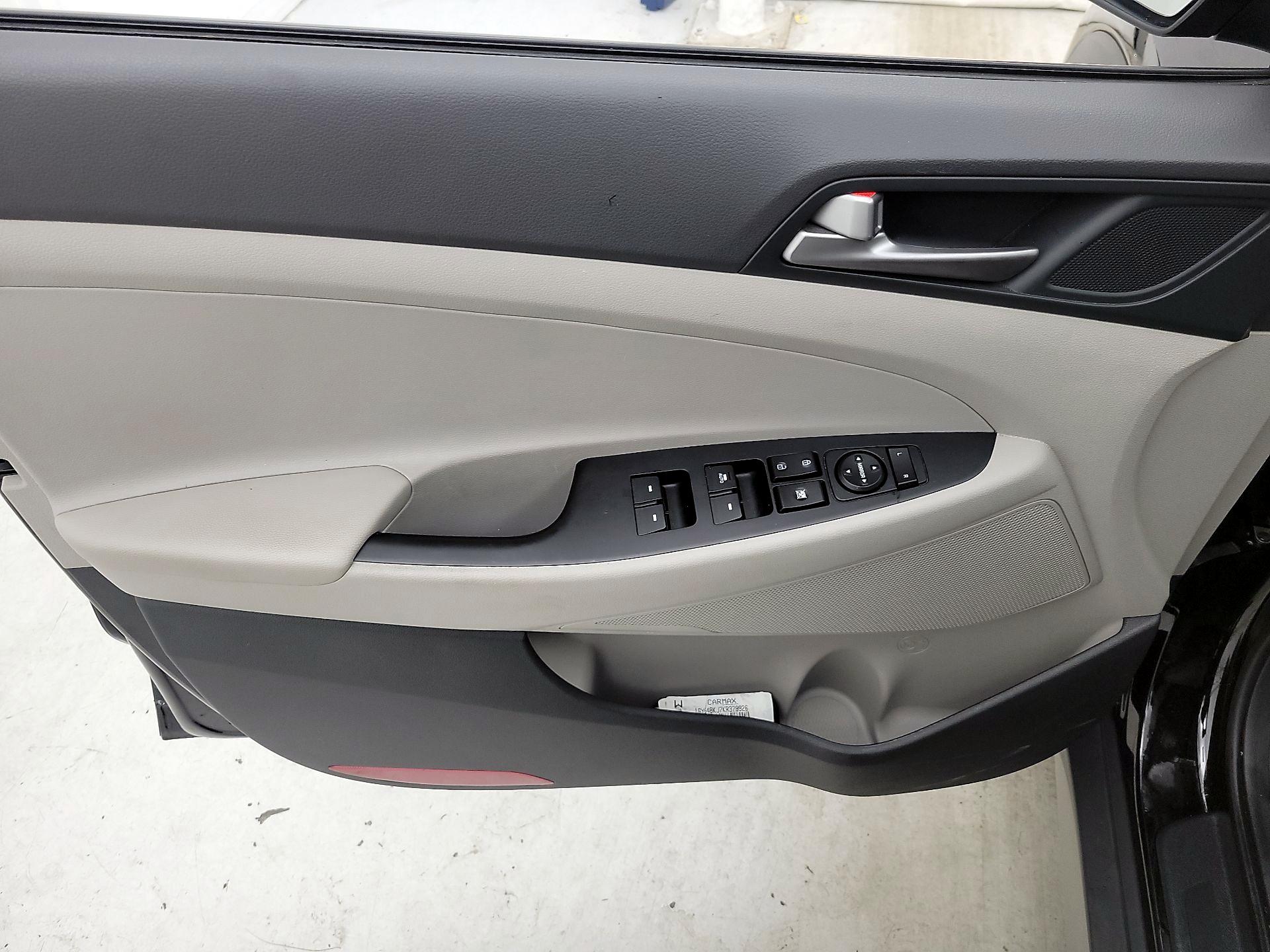 Thumbnail: 2018 Hyundai Tucson - 12