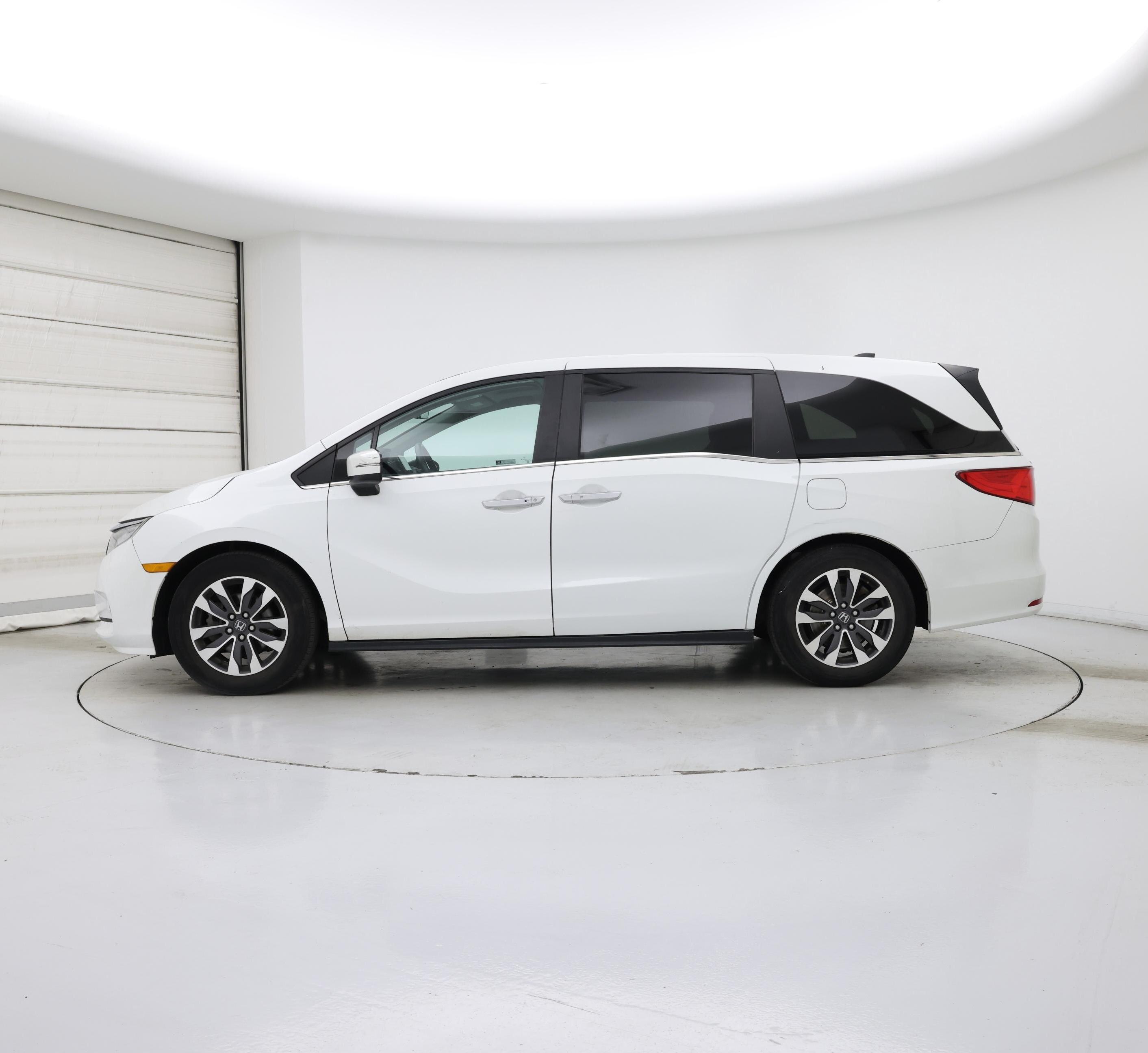 Thumbnail: 2022 Honda Odyssey - 3