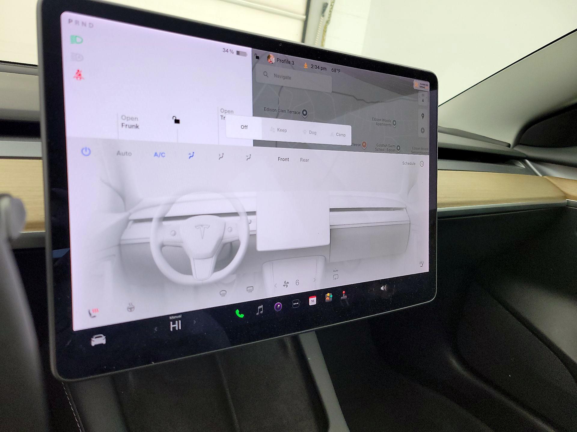 Thumbnail: 2022 Tesla Model 3 - 16