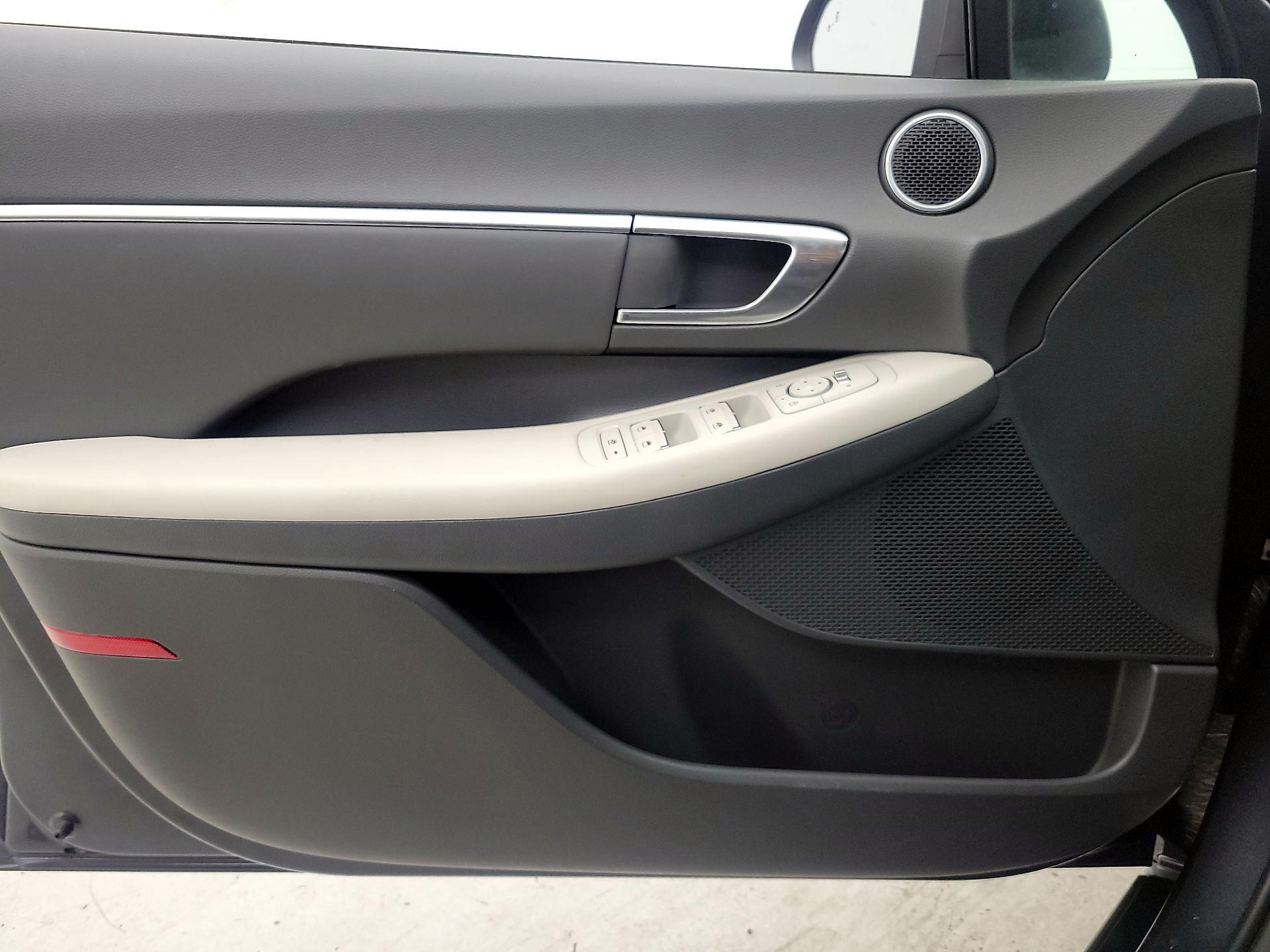 Thumbnail: 2023 Hyundai Sonata - 12